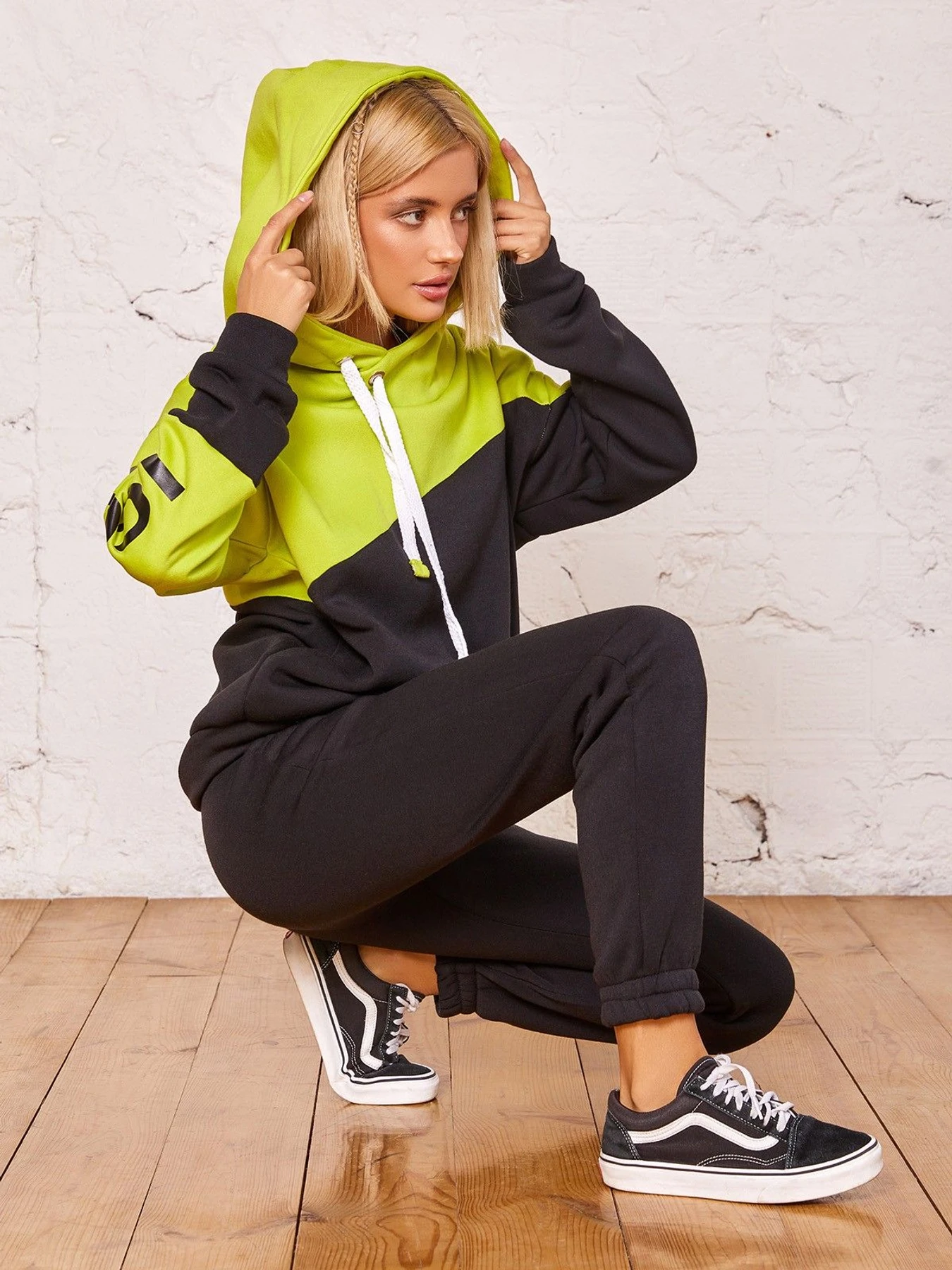 Костюмы ISSA Plus модель SA-66_blackgreen Костюмы ISSA Plus модель SA-66_blackgreen Фото