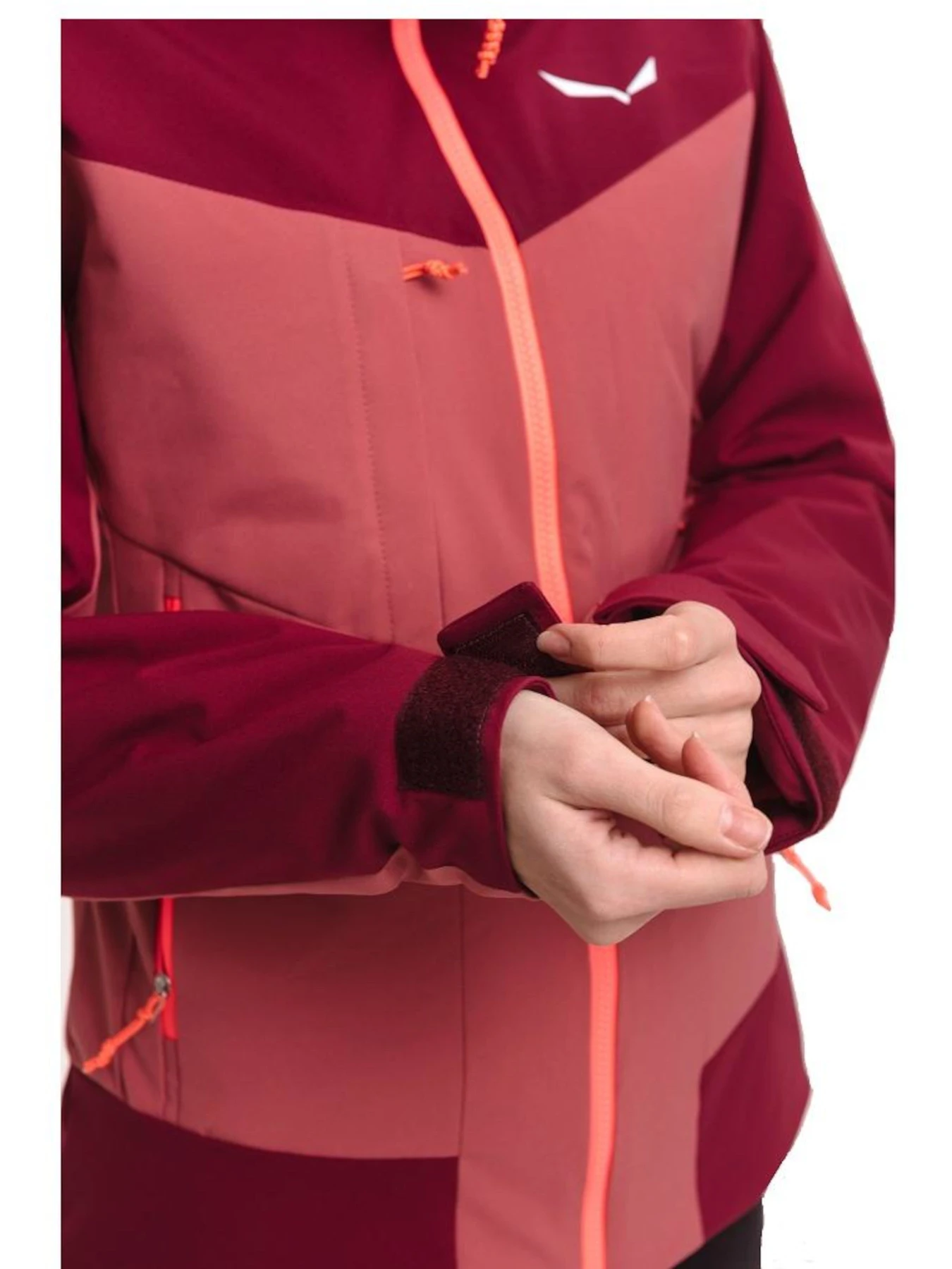 Куртки и дубленки Salewa модель 8d009851-1403-11ed-810e-001dd8b72568 Куртки и дубленки Salewa модель 8d009851-1403-11ed-810e-001dd8b72568 Фото