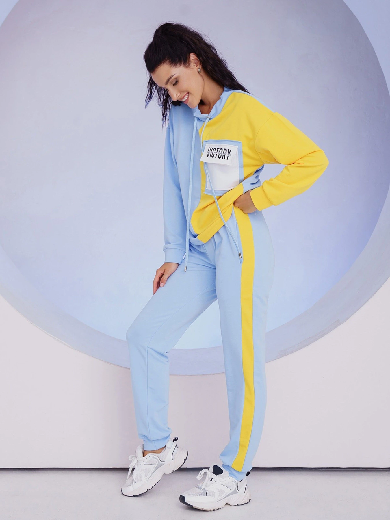 Костюми ISSA Plus модель 13526_yellowblue Фото