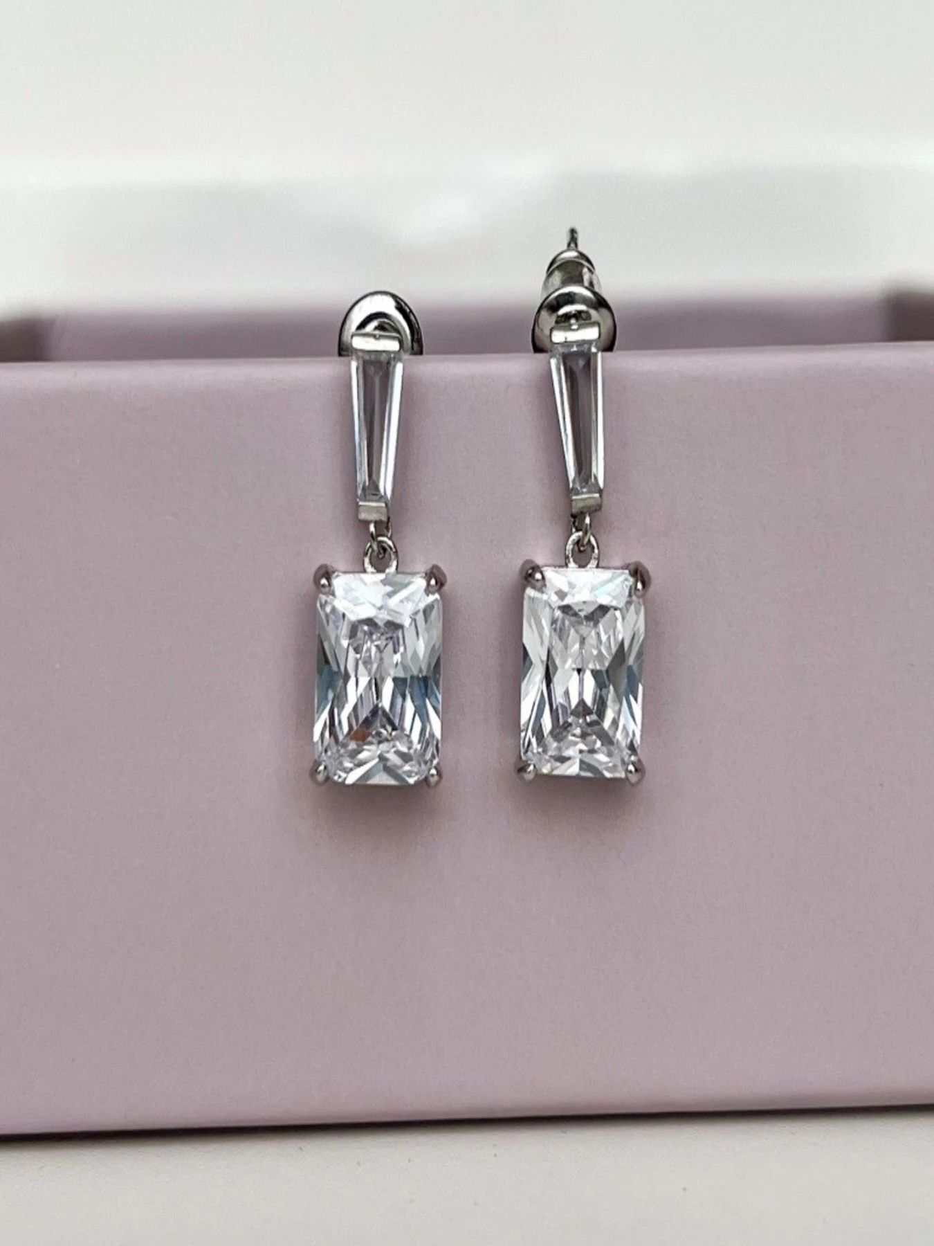 Серьги-подвески ISSA Plus модель AK-61_silver. Фото