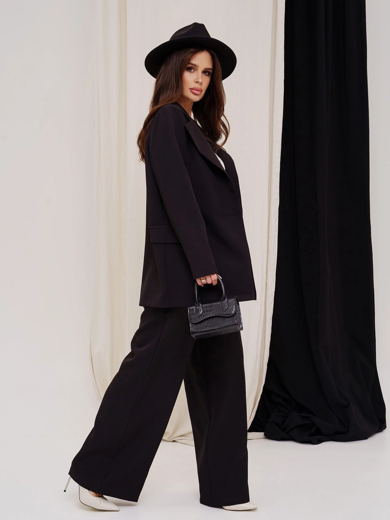 Костюмы ISSA Plus модель 12932_black Костюмы ISSA Plus модель 12932_black Фото