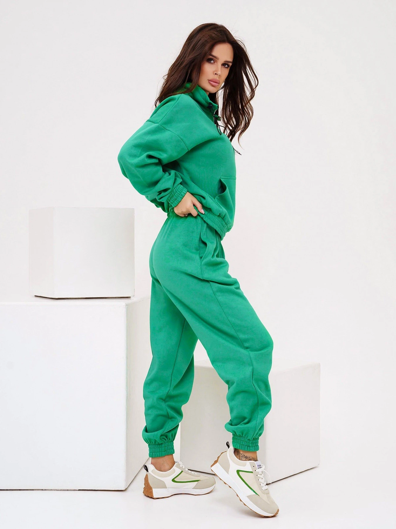 Костюмы ISSA Plus модель 13555_green Костюмы ISSA Plus модель 13555_green Фото
