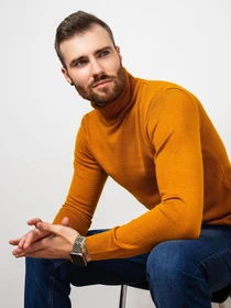 Свитры и кардиганы ISSA Plus модель GN4-57_mustard Фото