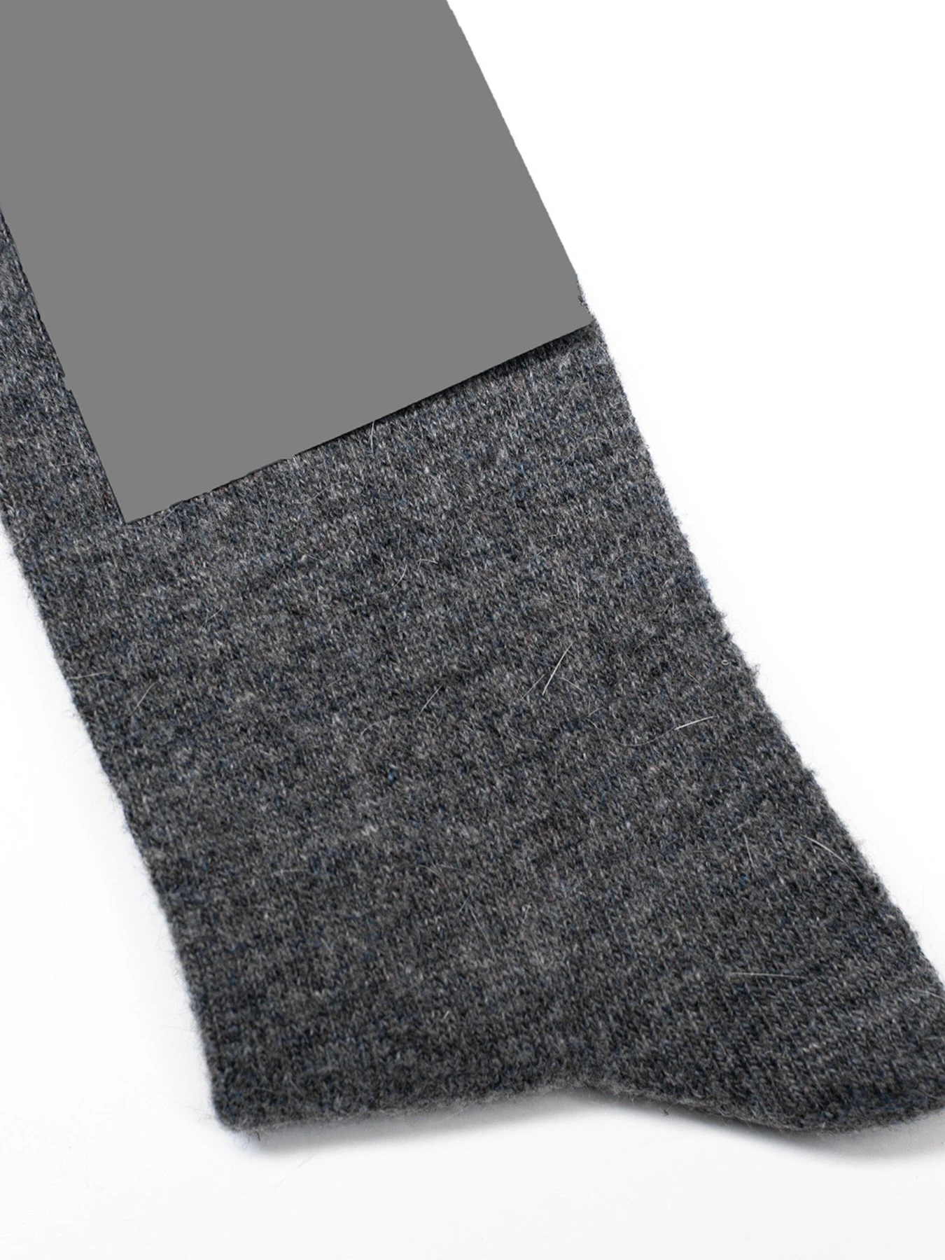 Носки и гольфы ISSA Plus модель GNS-147_darkgray Фото