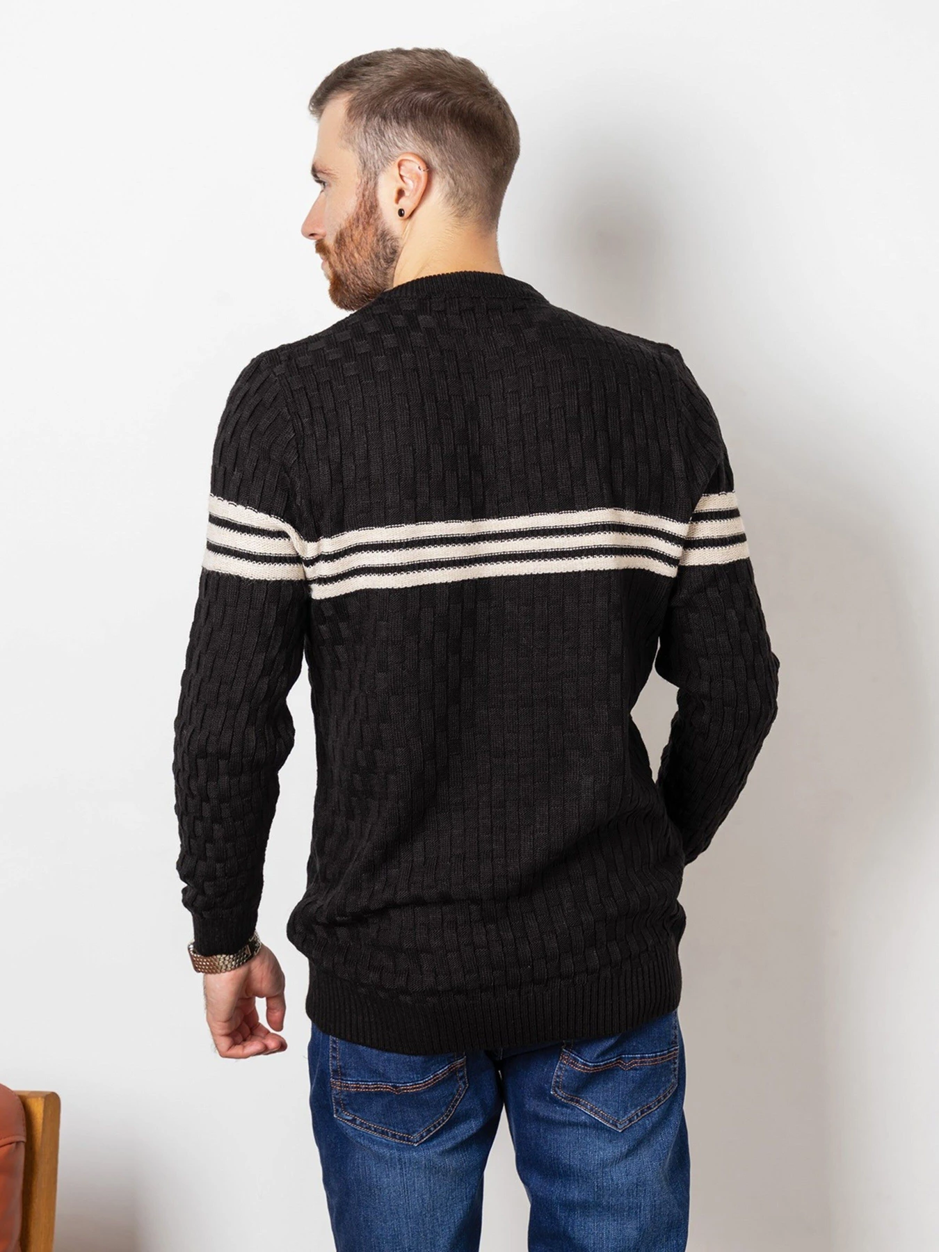 Свитры и кардиганы ISSA Plus модель GN4-52_black. Фото