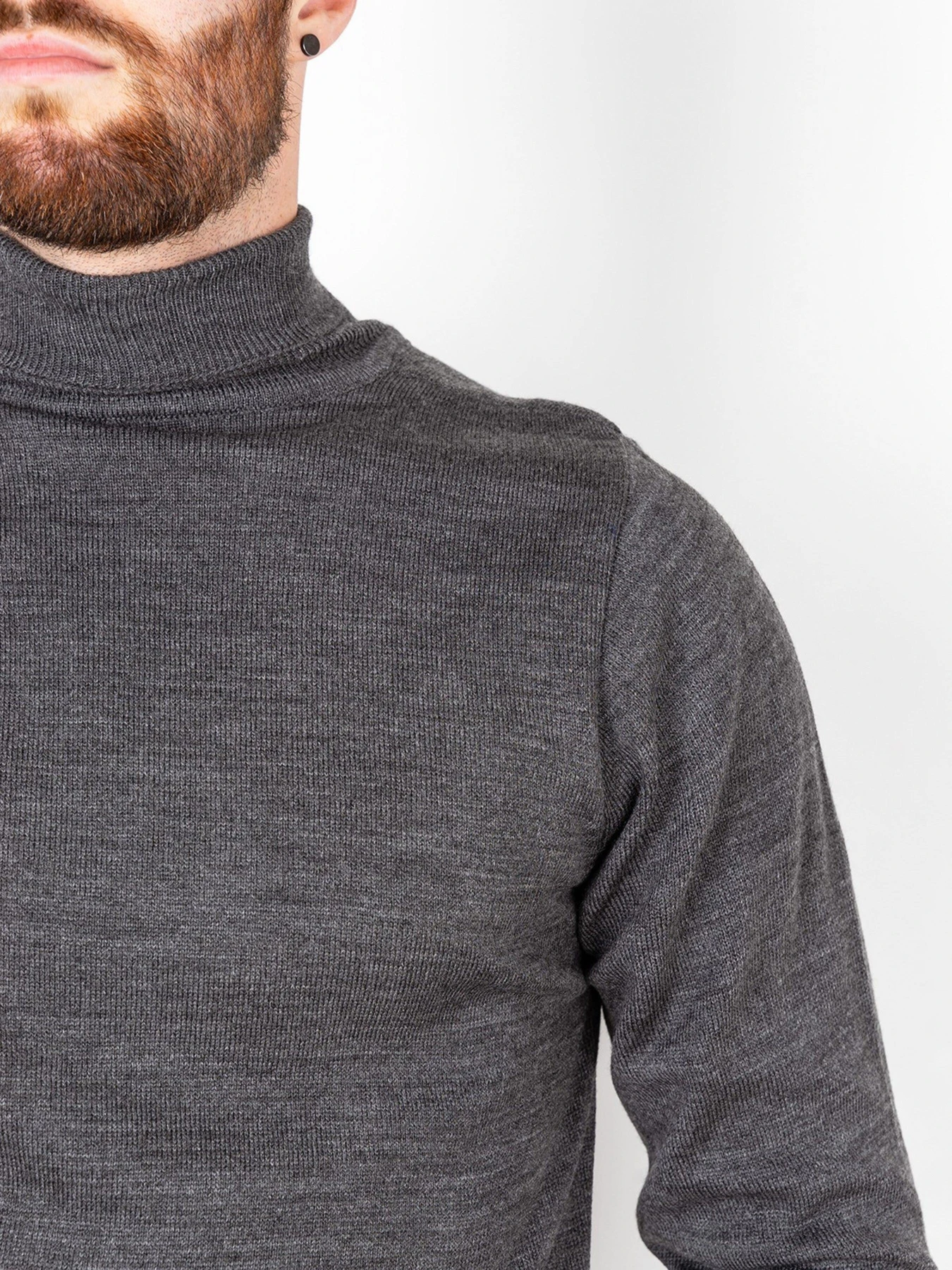 Свитры и кардиганы ISSA Plus модель GN4-57_grey. Фото