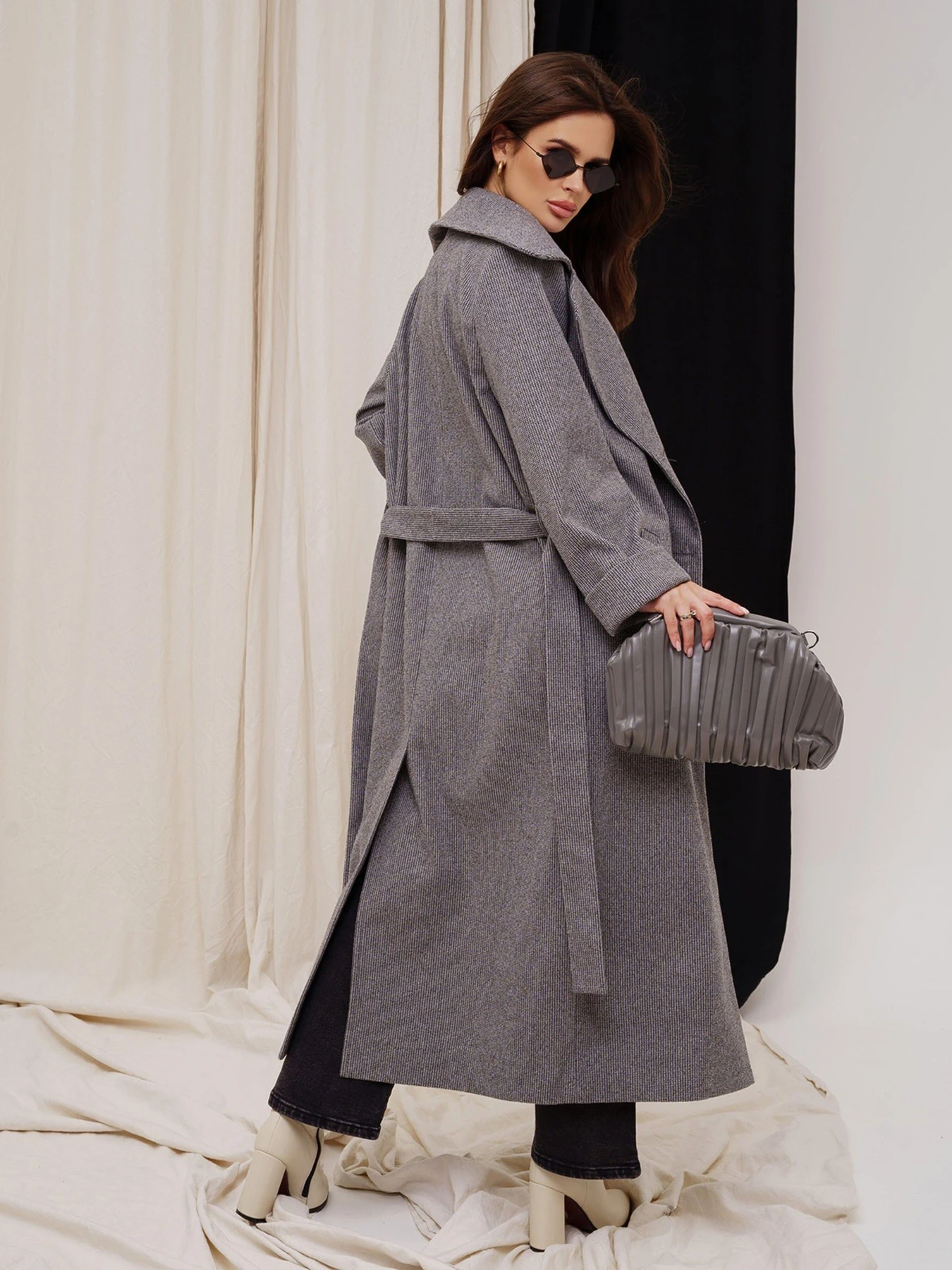 Пальта та плащі ISSA Plus модель 13541_grey. Пальта та плащі ISSA Plus модель 13541_grey. Фото