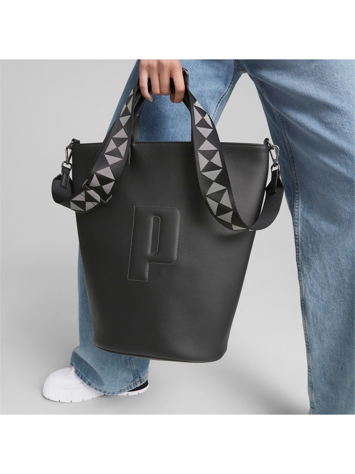Сумки PUMA Sense Shopper модель 079182 Сумки PUMA Sense Shopper модель 079182 Фото