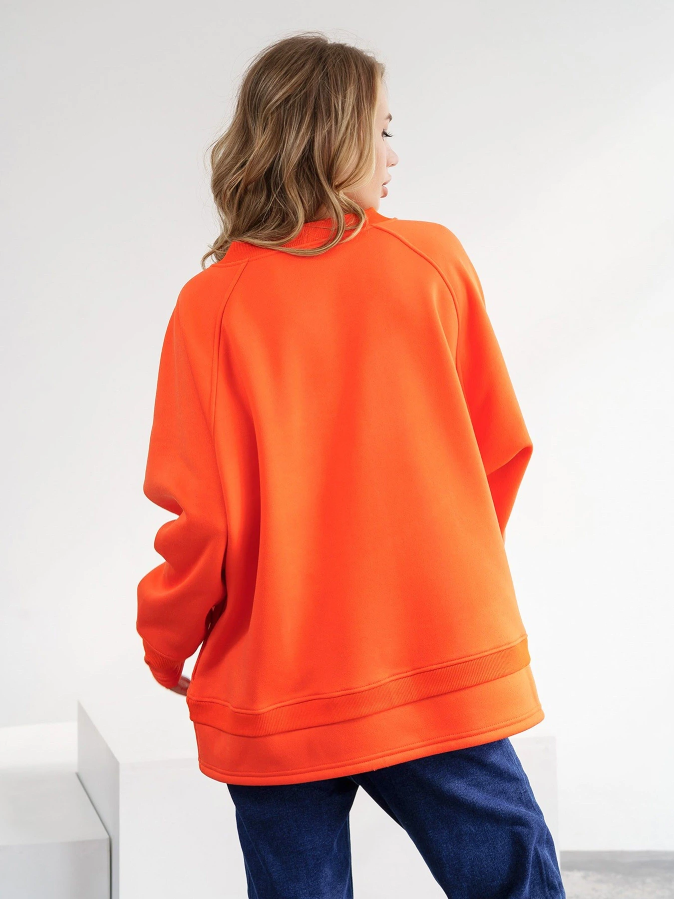Худі та світшоти ISSA Plus модель 13561_orange Худі та світшоти ISSA Plus модель 13561_orange Фото