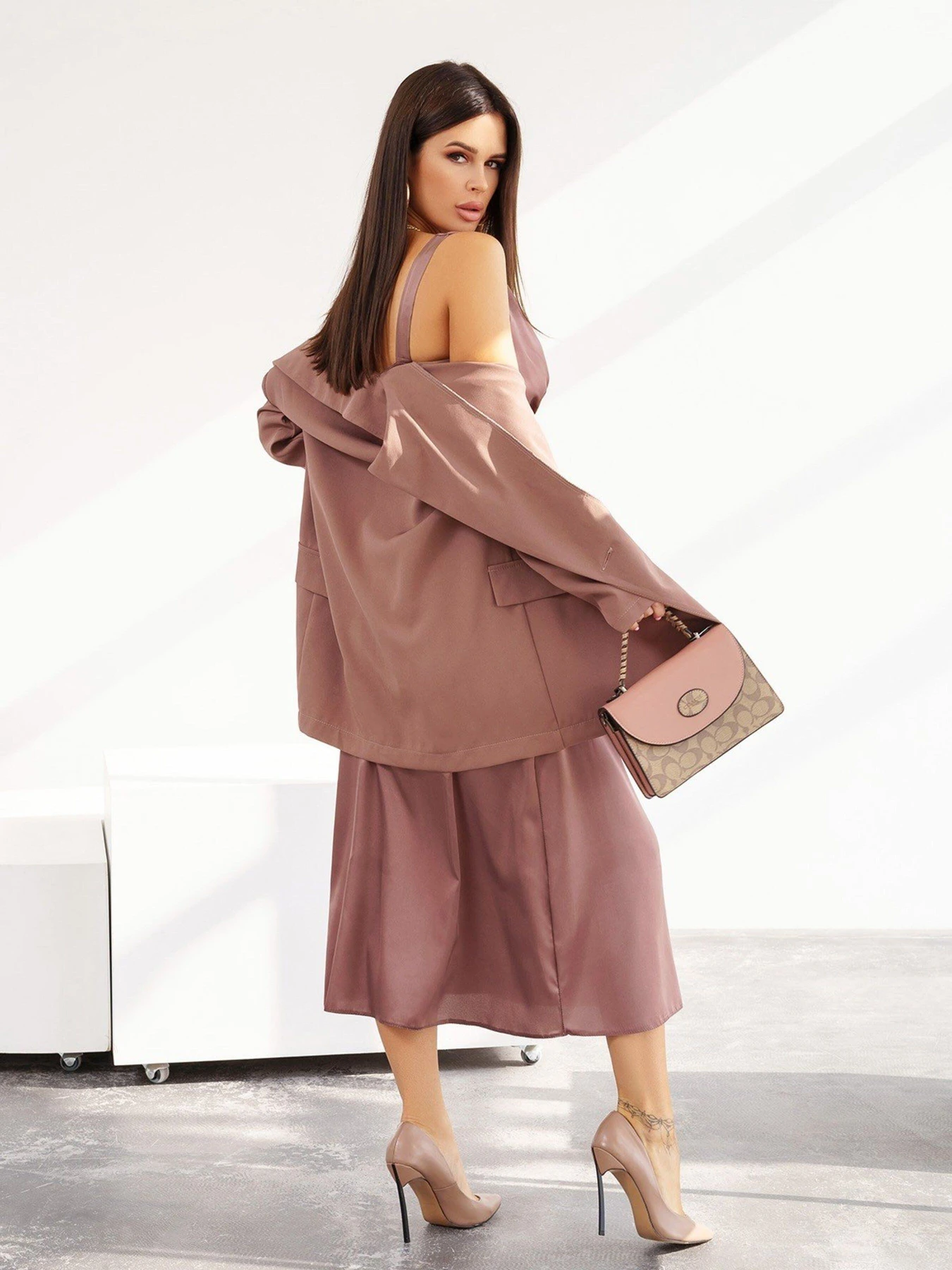 Костюми ISSA Plus модель 13582_brown Фото