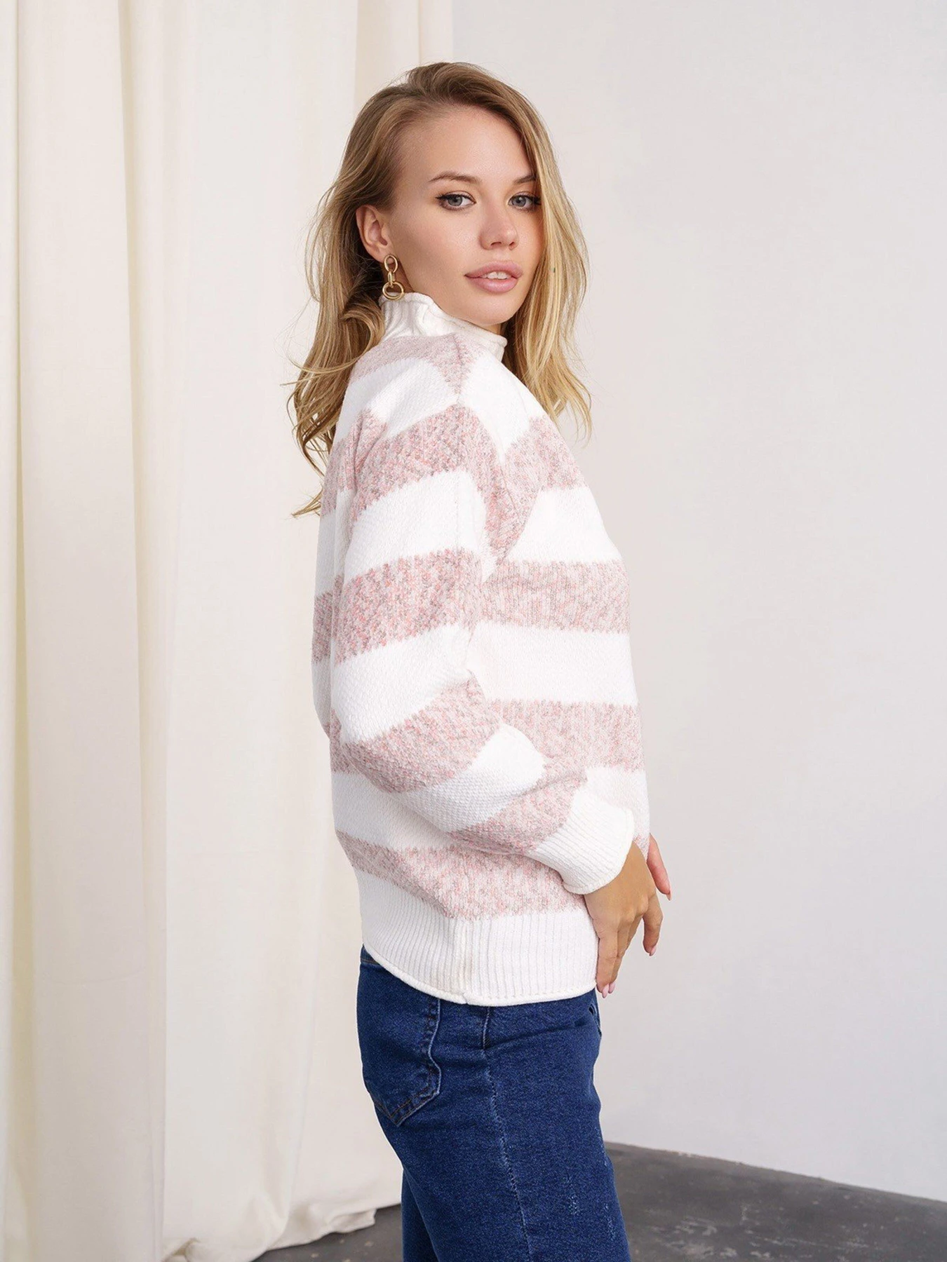 Светри та кардигани ISSA Plus модель WN20-331_whitepink Светри та кардигани ISSA Plus модель WN20-331_whitepink Фото