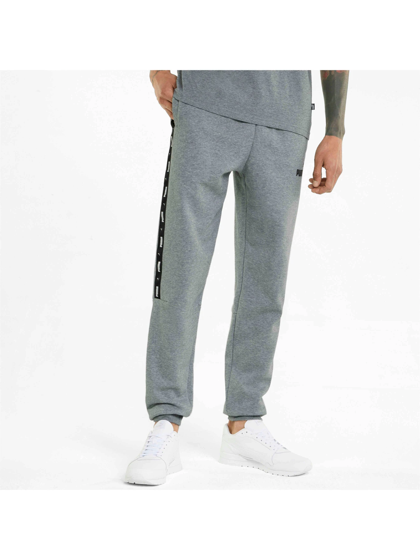 Брюки PUMA Ess+ Tape Sweatpants модель 849042 Брюки PUMA Ess+ Tape Sweatpants модель 849042 Фото