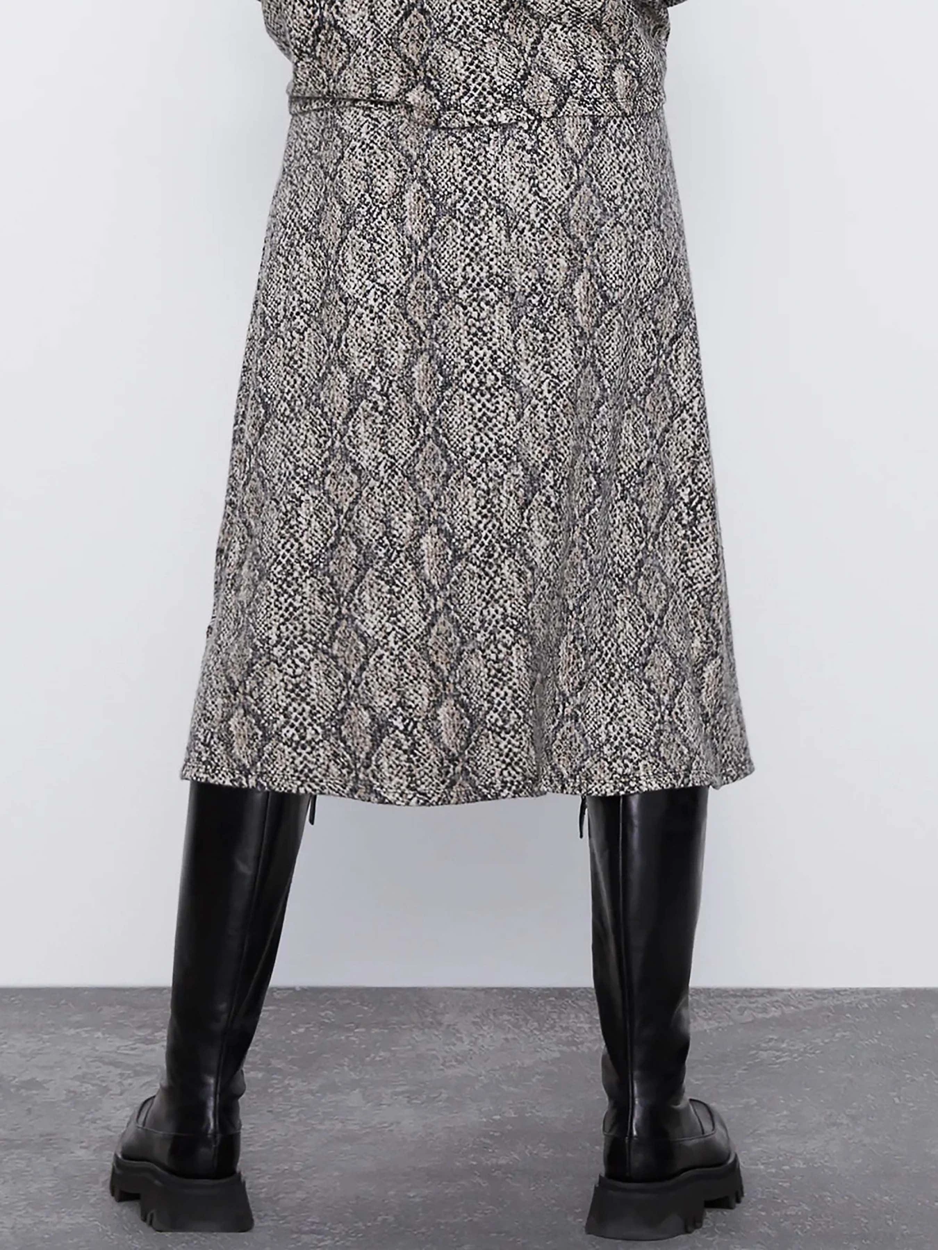Юбки ZARA модель 65010 Фото