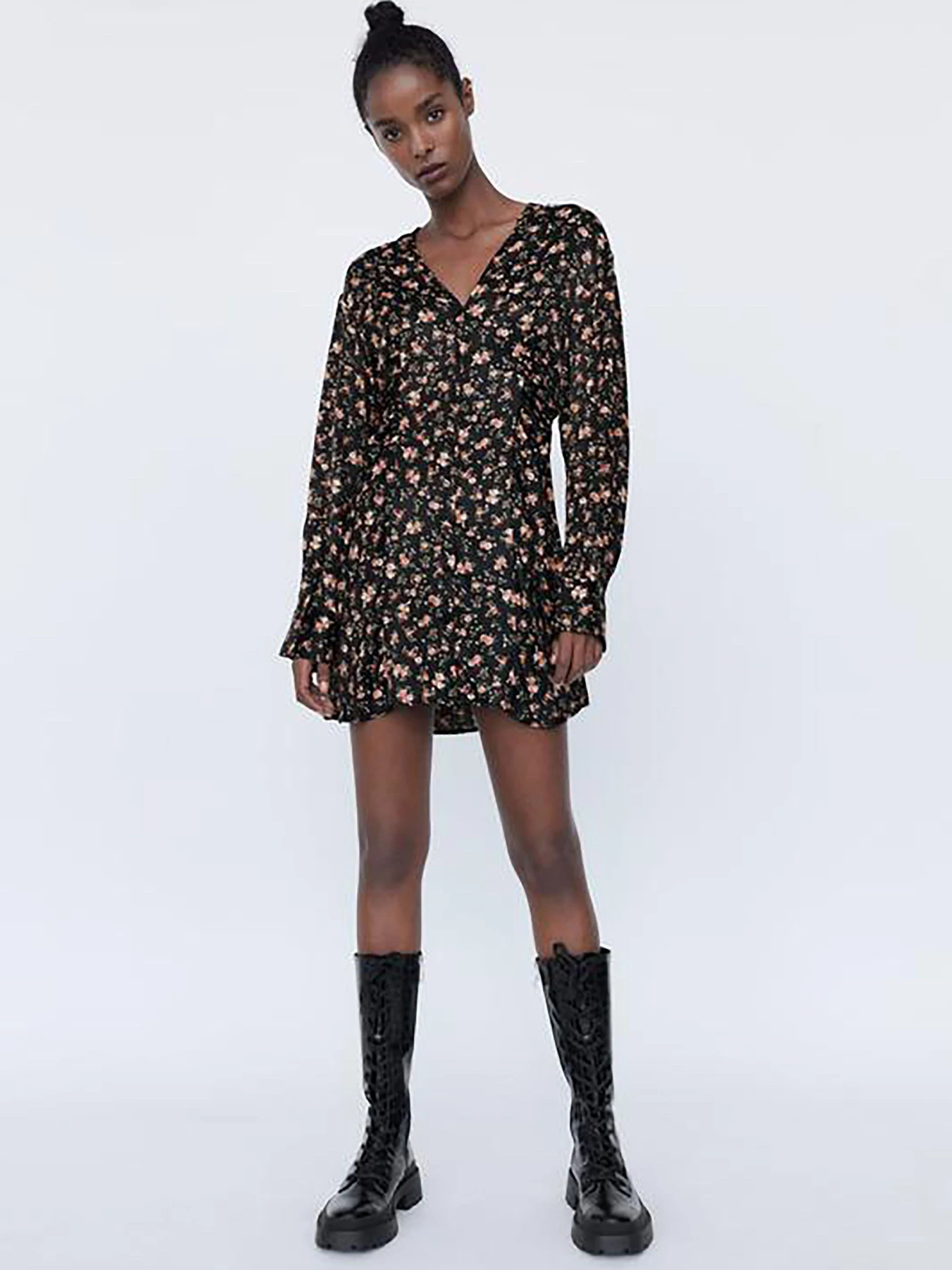 Платья ZARA модель 65609 Фото