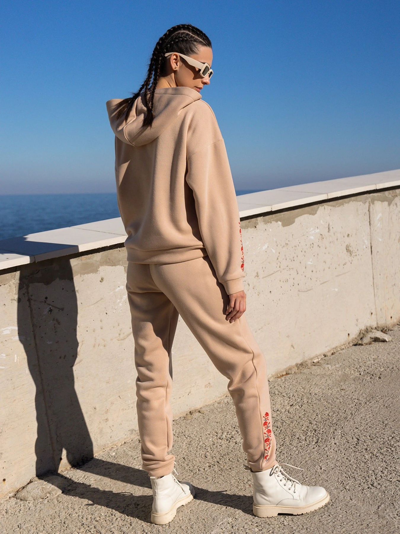 Костюмы ISSA Plus модель 13601_beige Фото