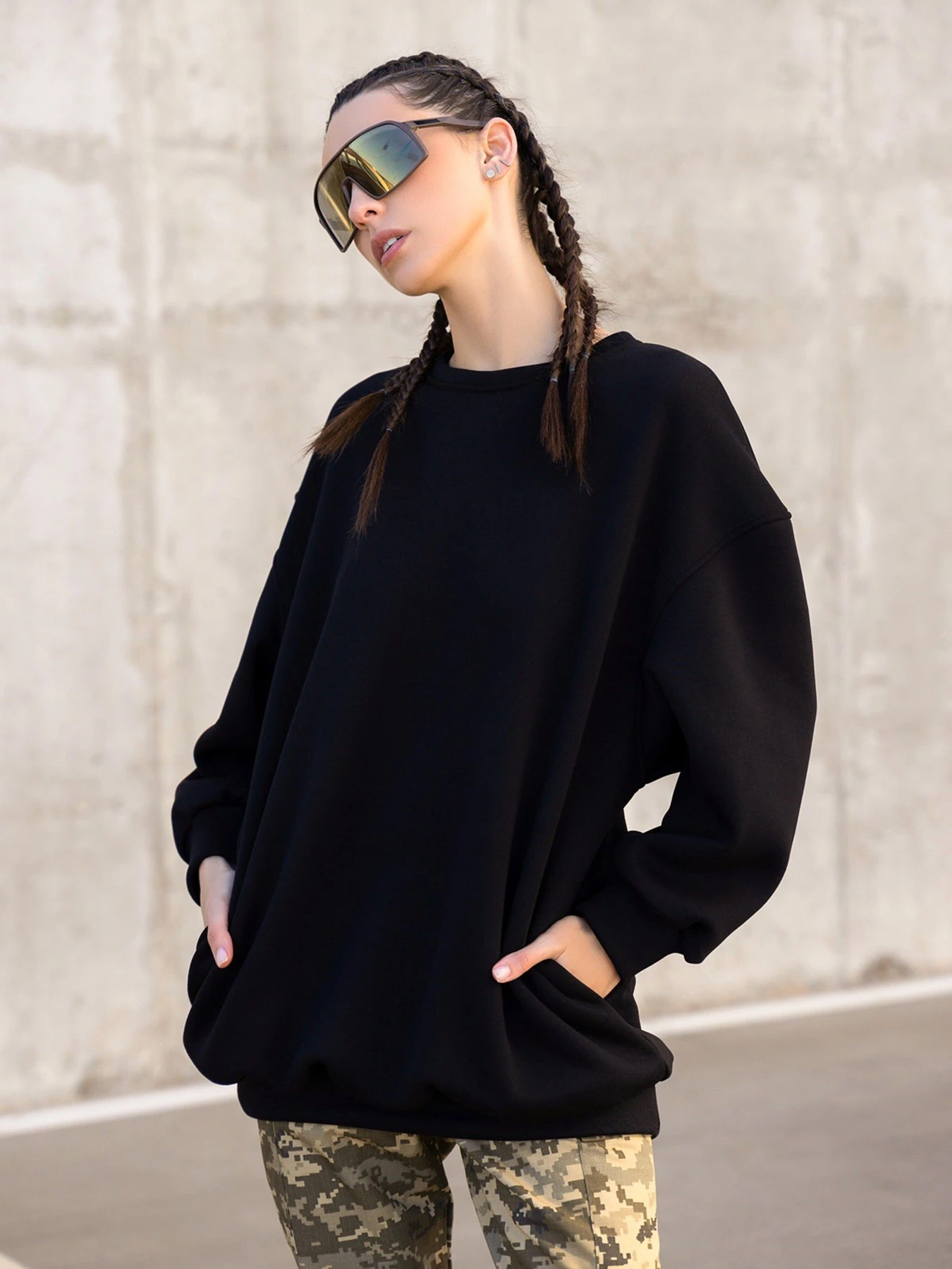 Худі та світшоти ISSA Plus модель 13603_black Худі та світшоти ISSA Plus модель 13603_black Фото