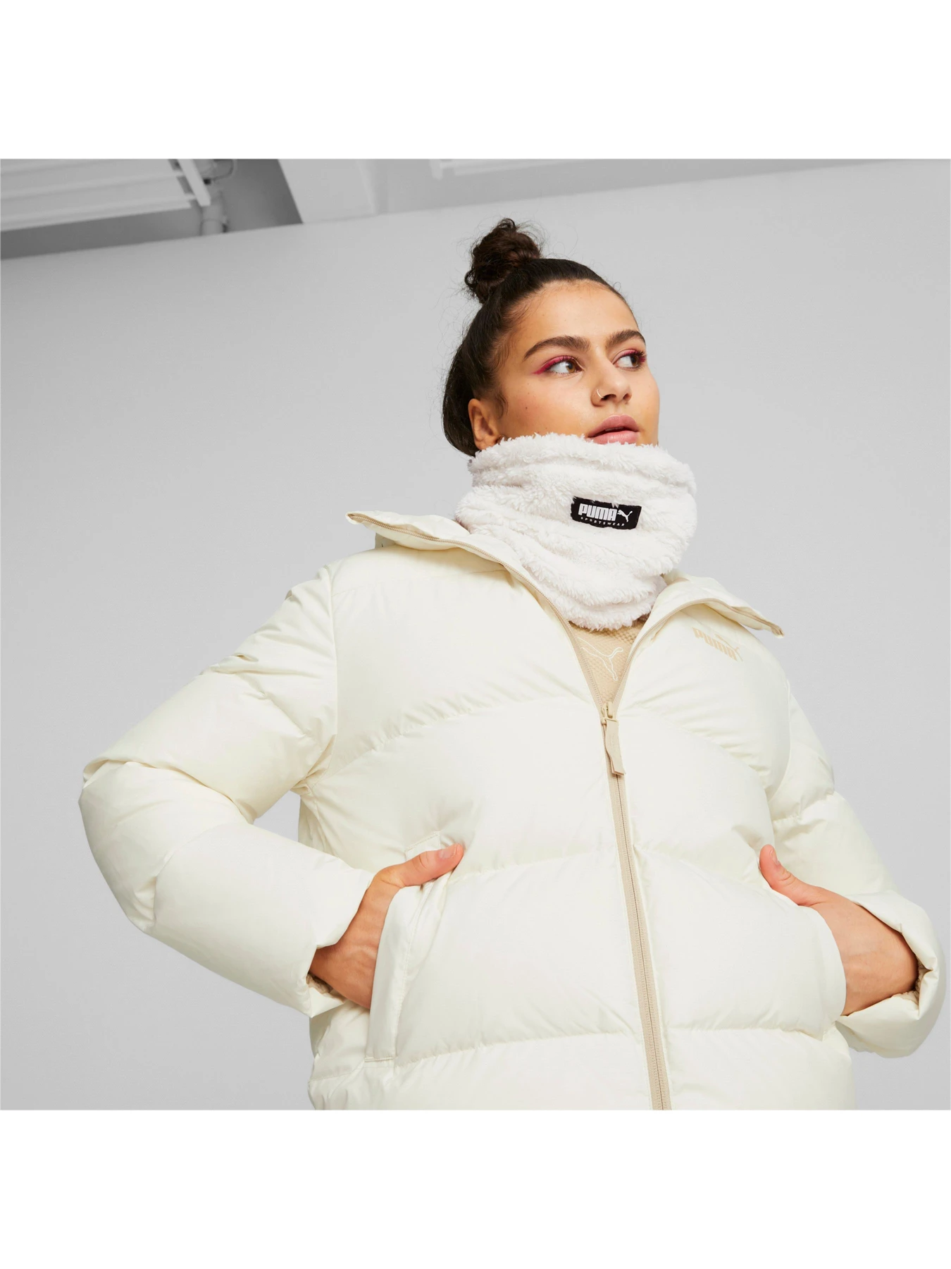 Шарфи та хустки PUMA Teddy Neck Warmer модель 053952 Фото