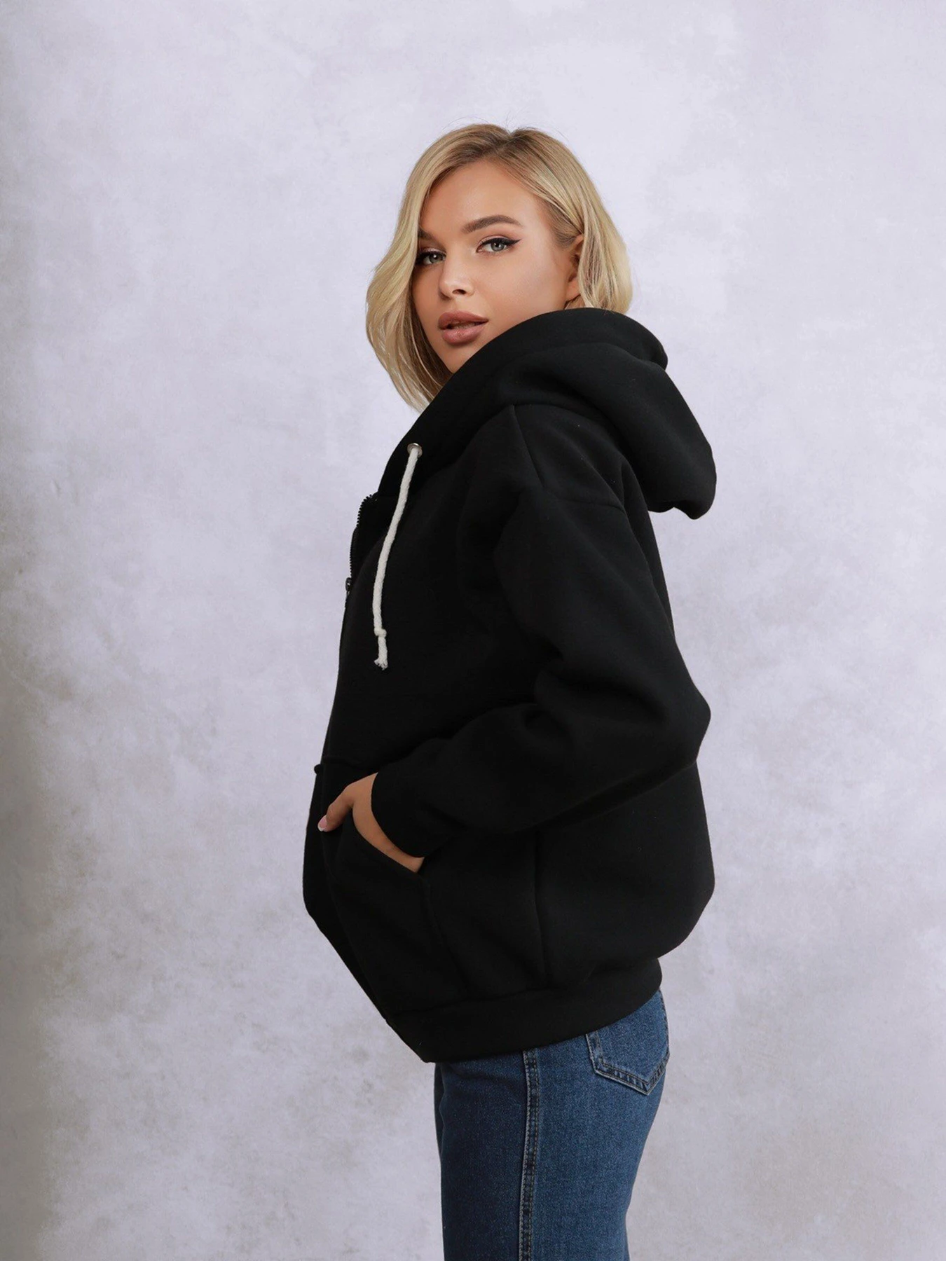 Худи и свитшоты ISSA Plus модель 12294_black Худи и свитшоты ISSA Plus модель 12294_black Фото