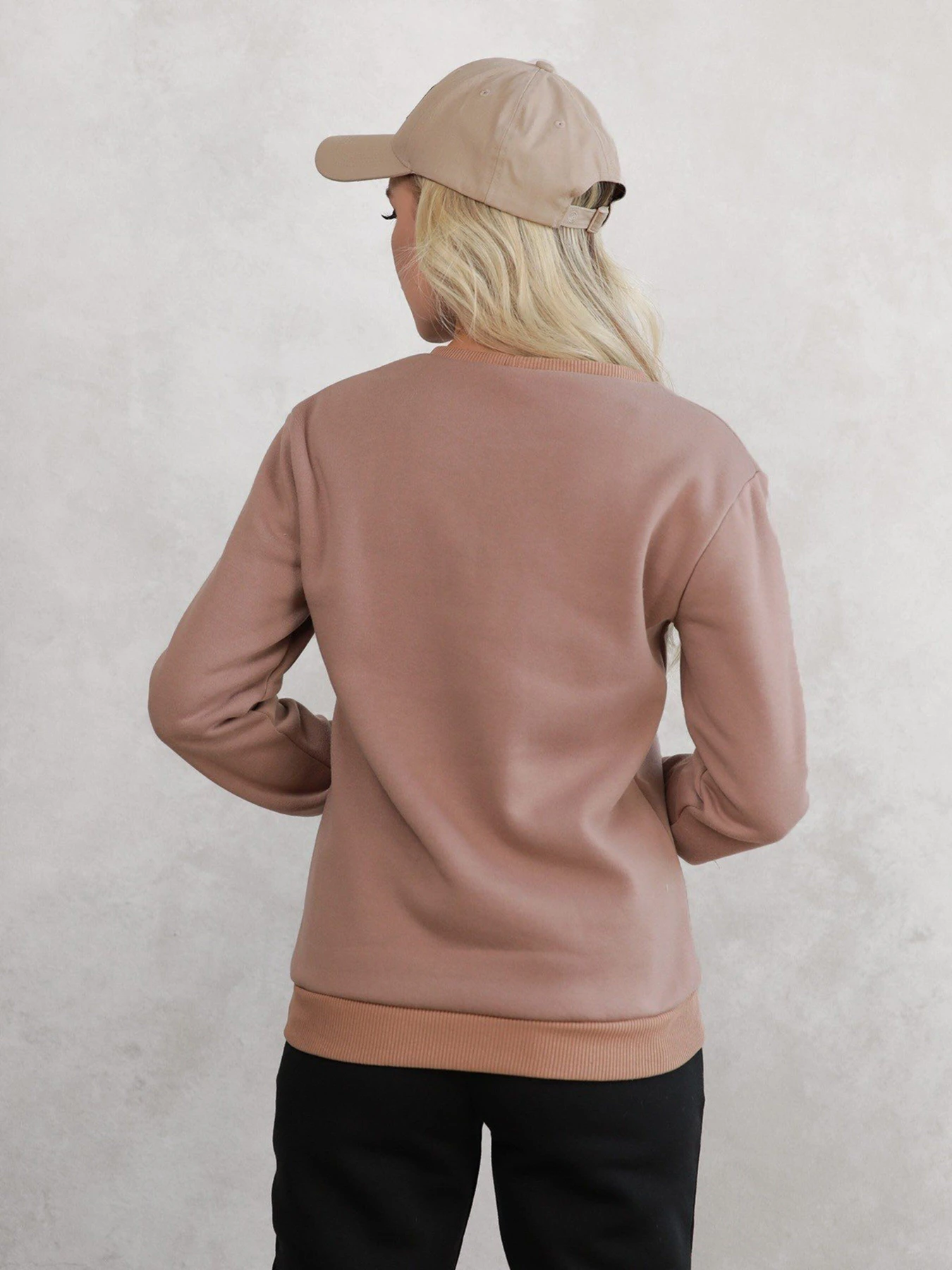 Худі та світшоти ISSA Plus модель 12295_beige Худі та світшоти ISSA Plus модель 12295_beige Фото