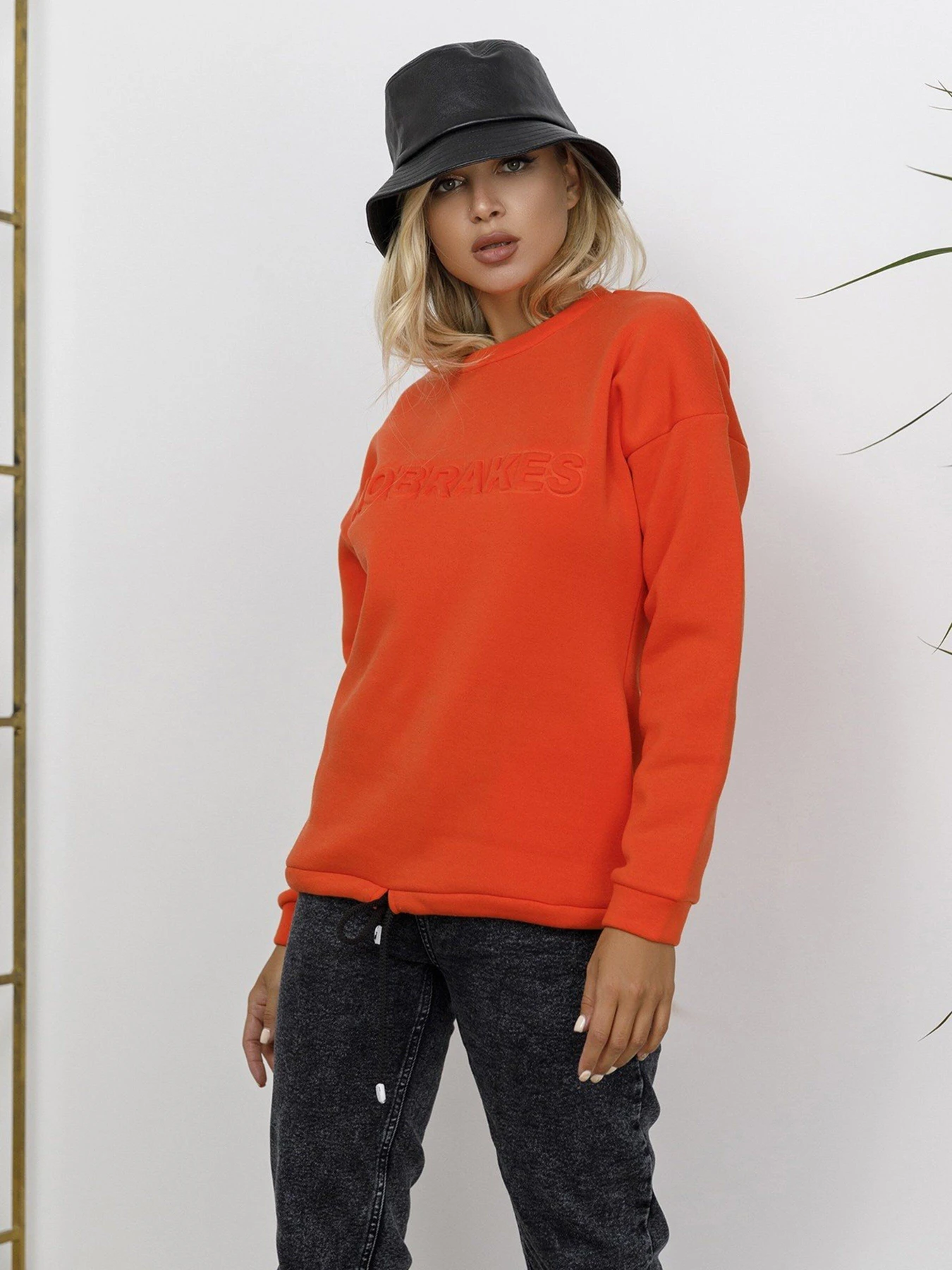 Худі та світшоти ISSA Plus модель 12260_orange Худі та світшоти ISSA Plus модель 12260_orange Фото