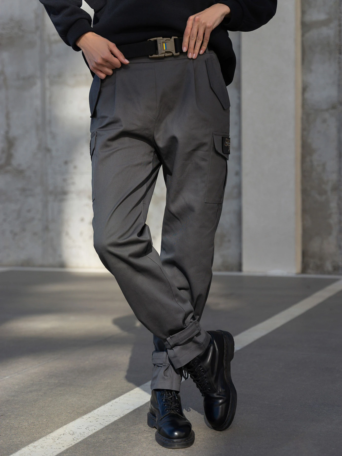 Брюки ISSA Plus модель 13596_grey Брюки ISSA Plus модель 13596_grey Фото