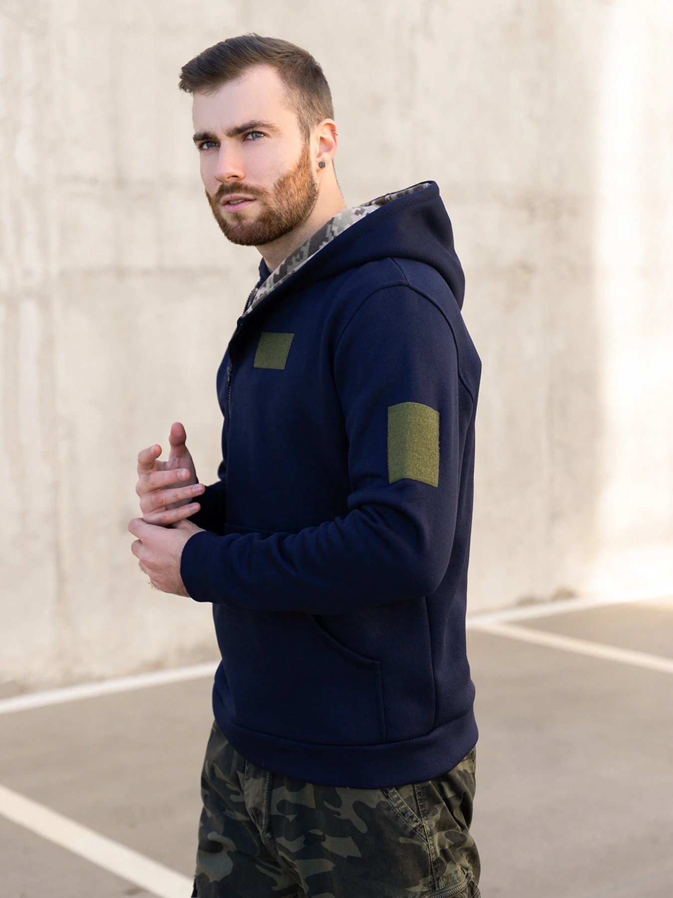 Худи и свитшоты ISSA Plus модель GN-487_darkblue Худи и свитшоты ISSA Plus модель GN-487_darkblue Фото