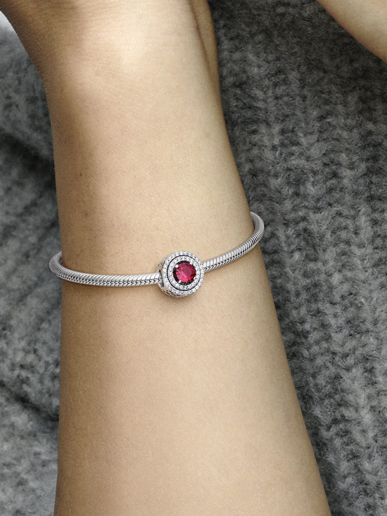 Классические PANDORA модель 792418C01 Классические PANDORA модель 792418C01 Фото
