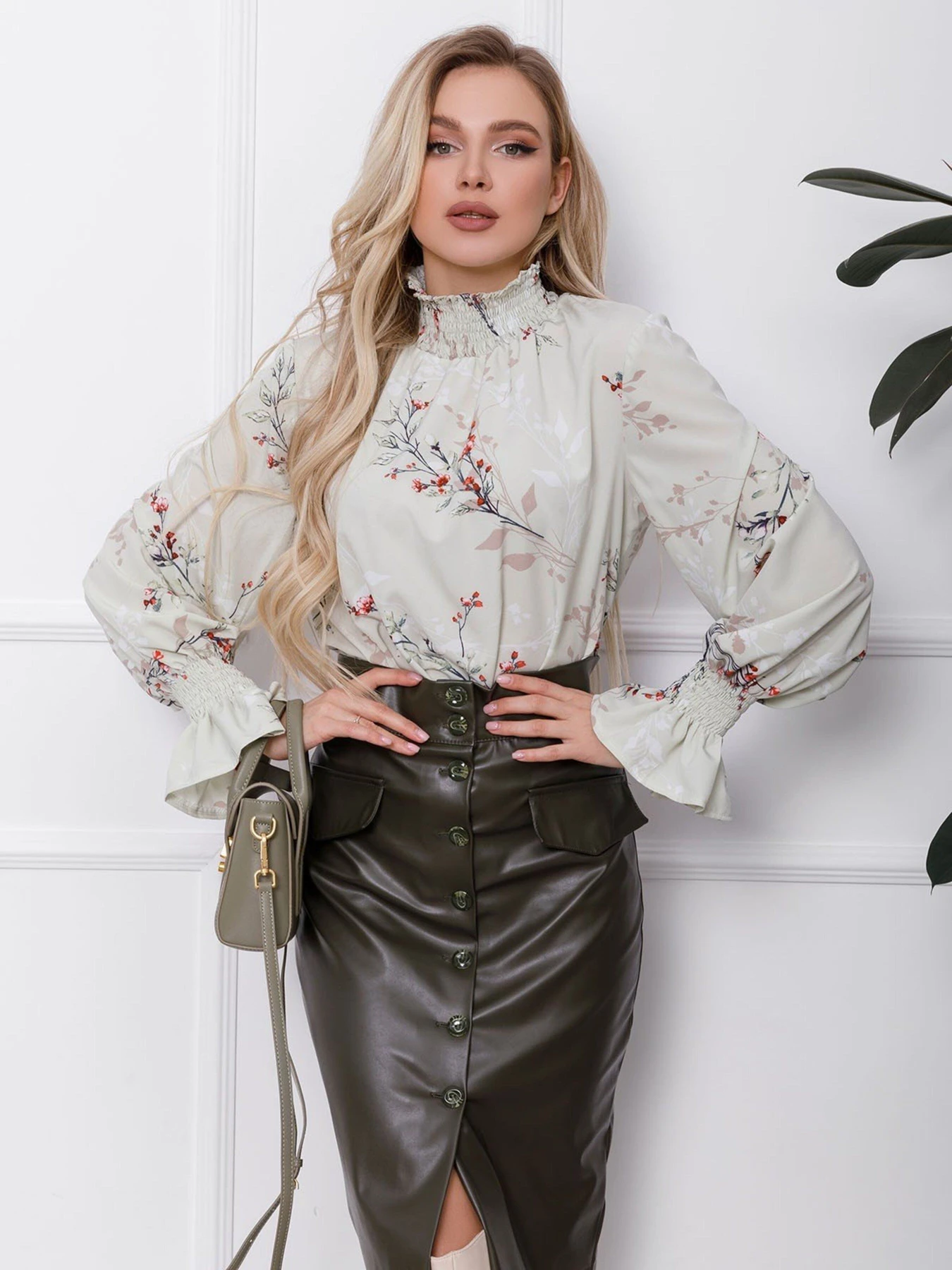 Сорочки ISSA Plus модель SA-34_lightgreen Фото