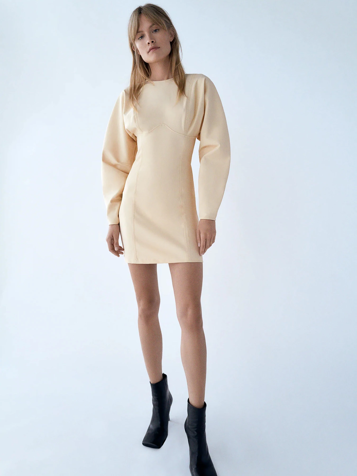 Платья ZARA модель 65432 Фото
