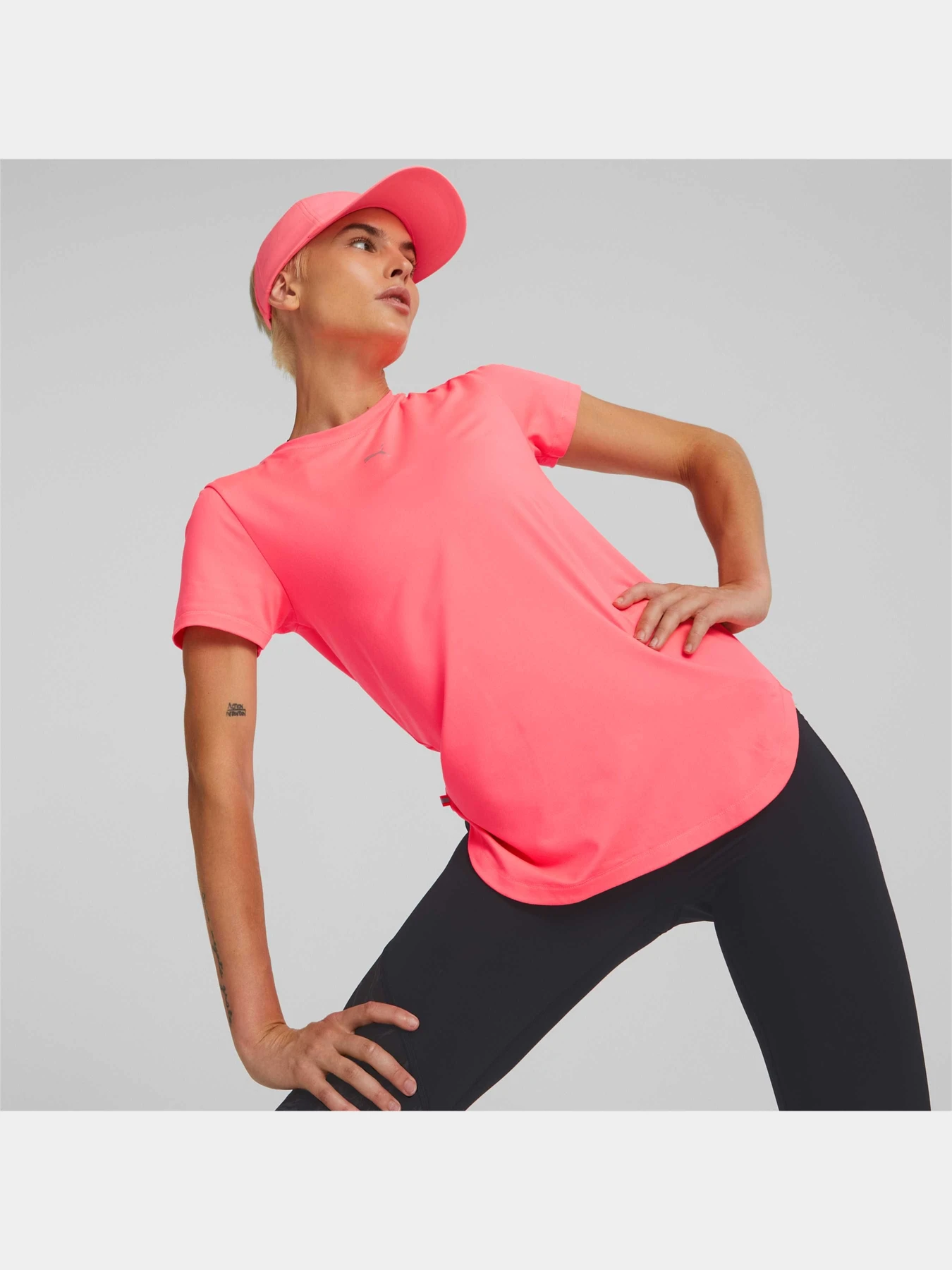 Футболки і поло PUMA Run Cloudspun Tee модель 522152 Футболки і поло PUMA Run Cloudspun Tee модель 522152 Фото
