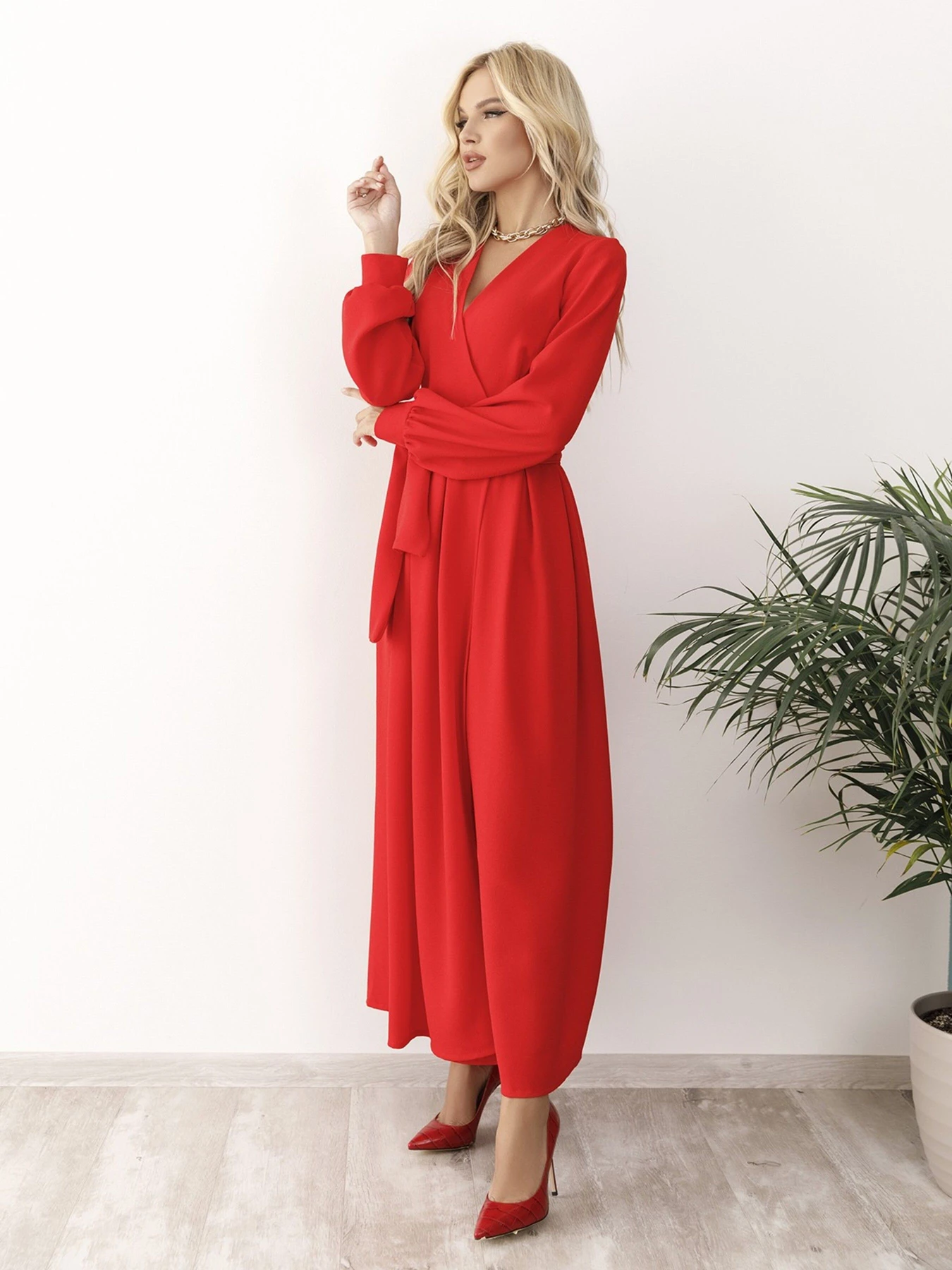 Сукні ISSA Plus модель 12229_red Сукні ISSA Plus модель 12229_red Фото