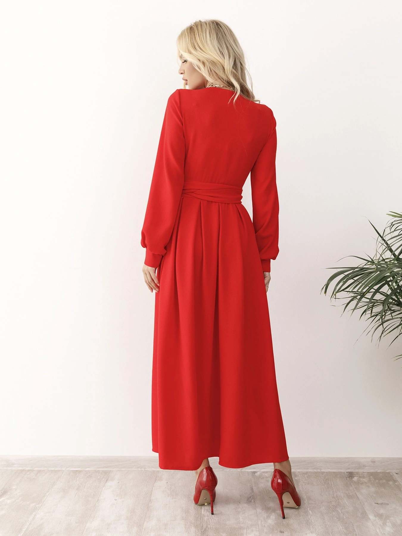 Сукні ISSA Plus модель 12229_red Сукні ISSA Plus модель 12229_red Фото