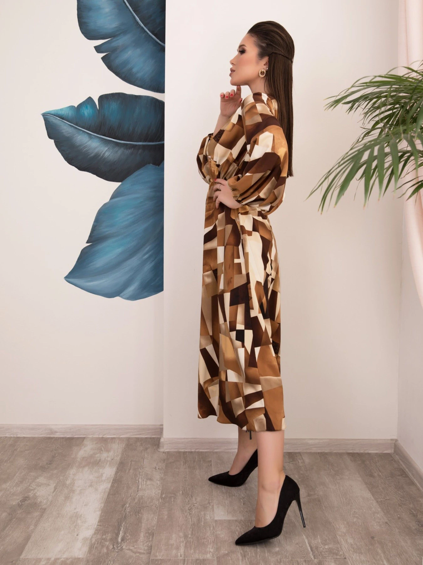 Сукні ISSA Plus модель 12535_brown Сукні ISSA Plus модель 12535_brown Фото