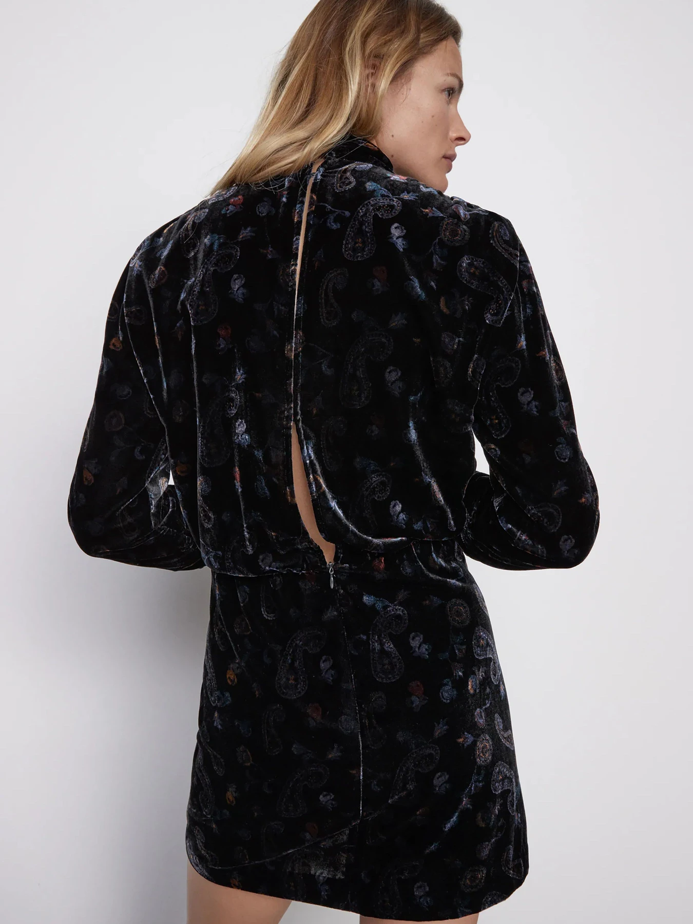 Платья ZARA модель 65204 Фото