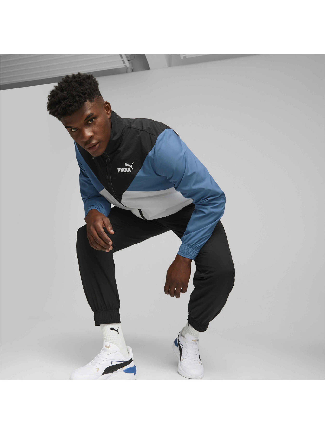 Костюми PUMA Woven Tracksuit модель 670036 Костюми PUMA Woven Tracksuit модель 670036 Фото