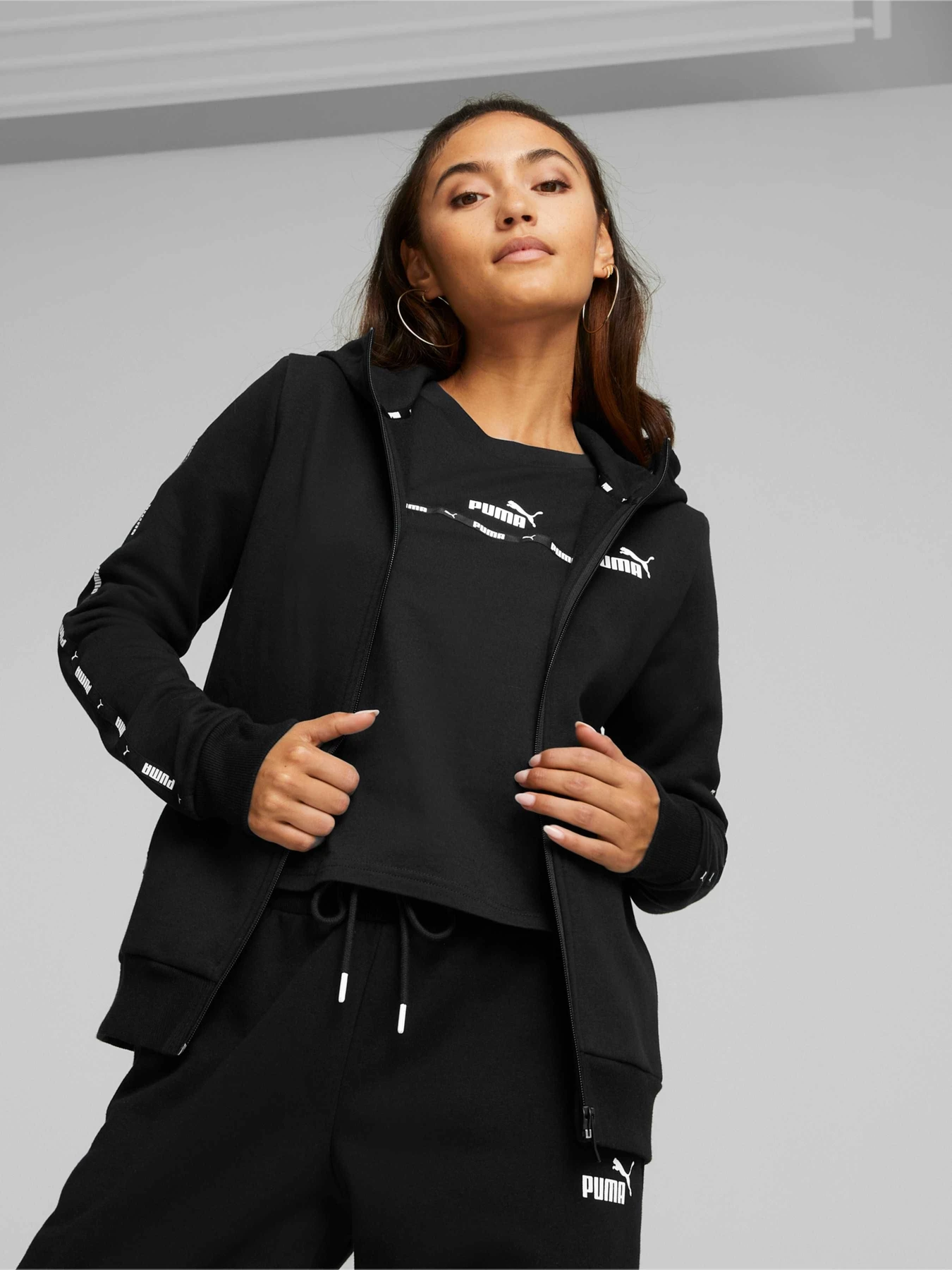Худи и свитшоты PUMA Power Tape Fz Hoodie модель 670011 Худи и свитшоты PUMA Power Tape Fz Hoodie модель 670011 Фото