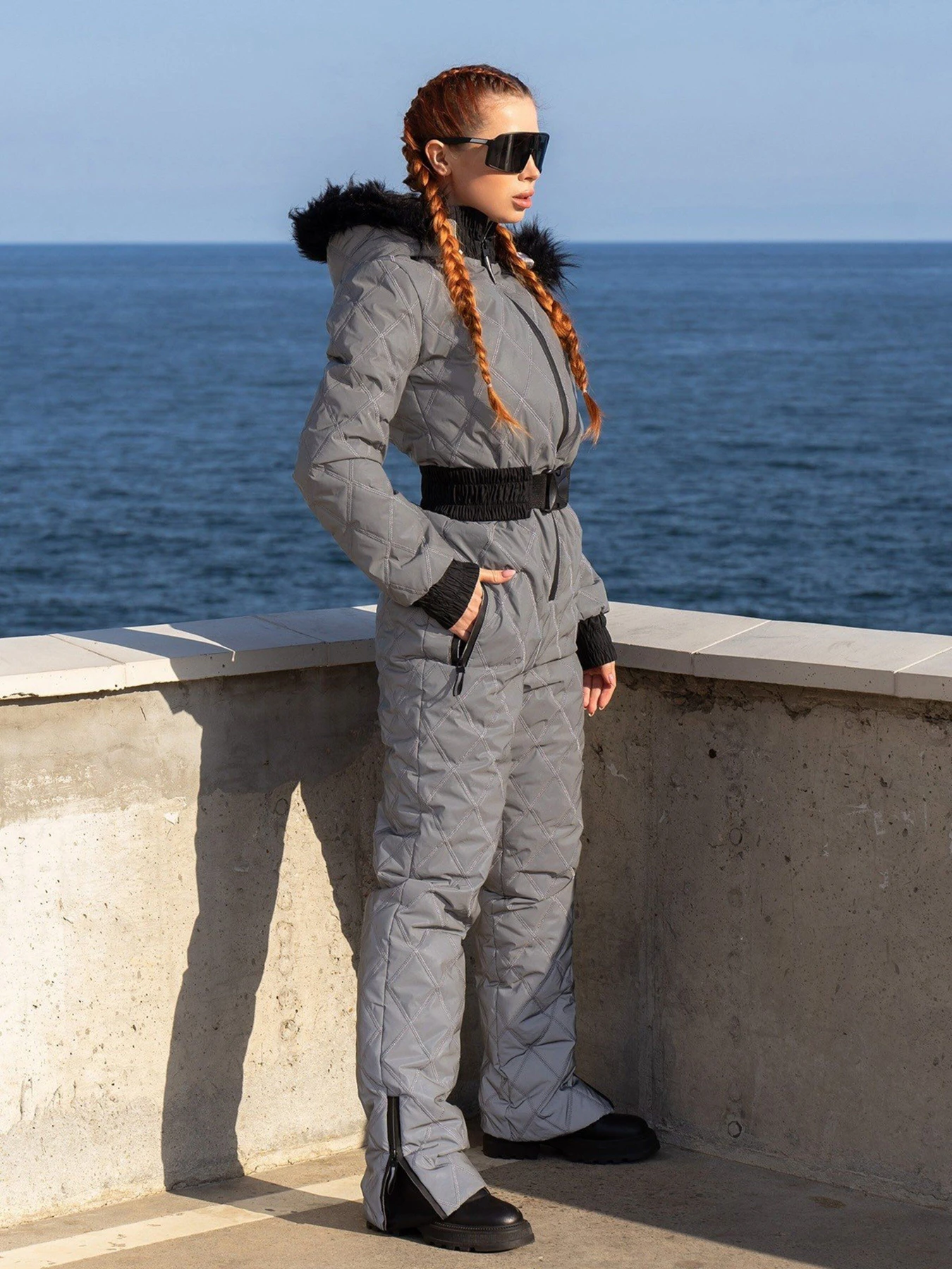 Комбинезоны ISSA Plus модель 13614_grey Комбинезоны ISSA Plus модель 13614_grey Фото