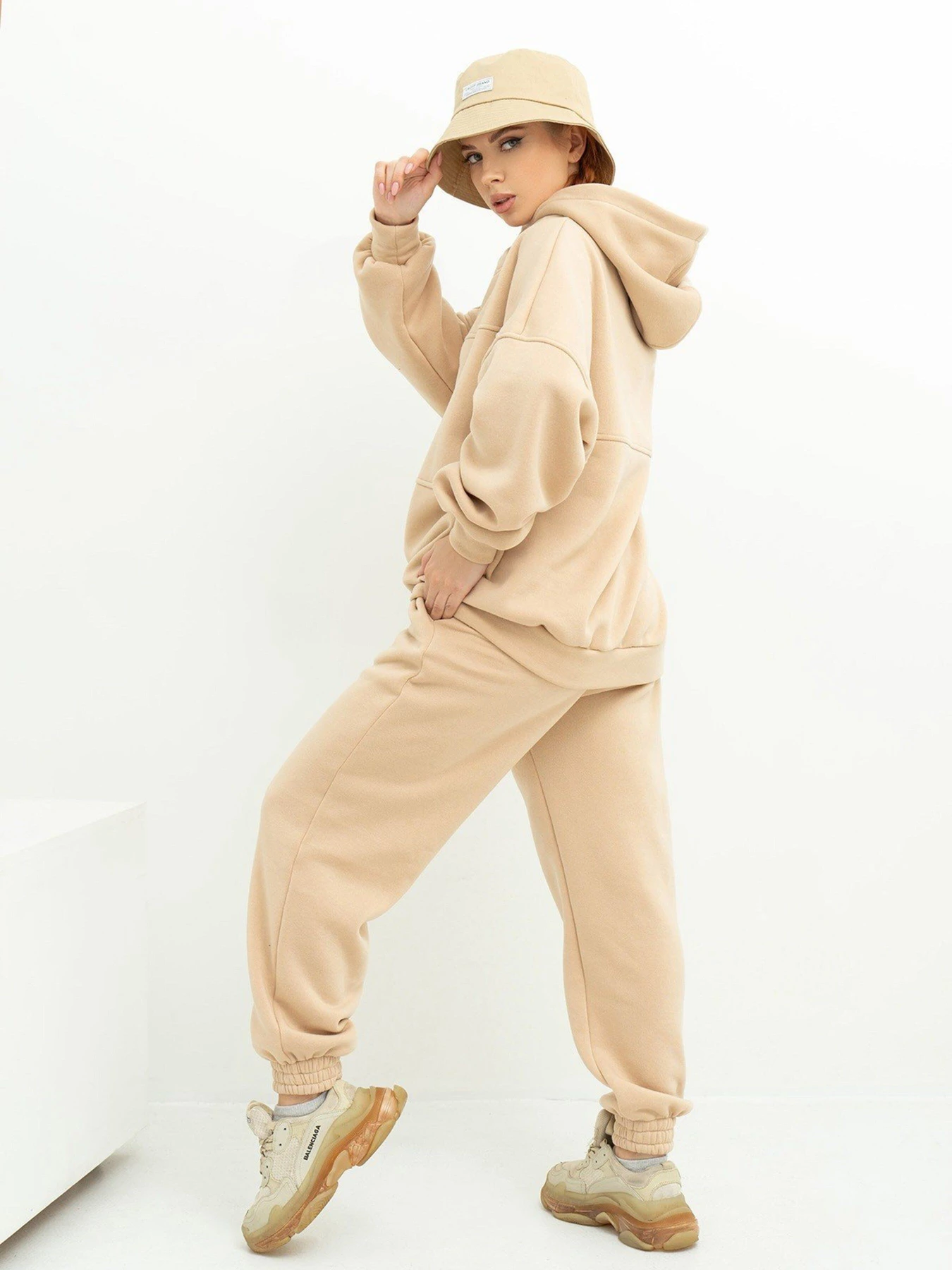 Костюмы ISSA Plus модель 13624_beige Костюмы ISSA Plus модель 13624_beige Фото