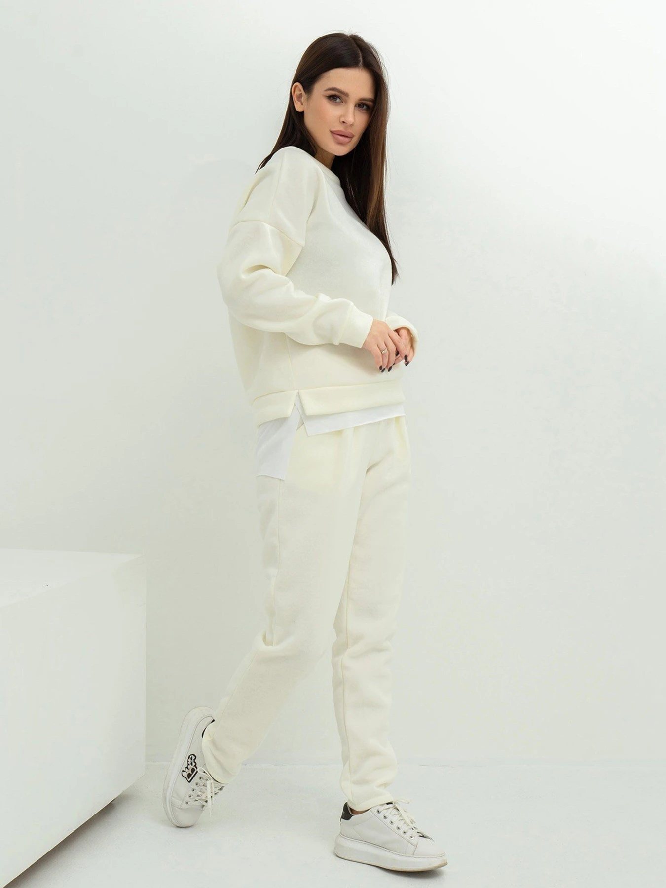 Костюмы ISSA Plus модель 13628_milky Костюмы ISSA Plus модель 13628_milky Фото