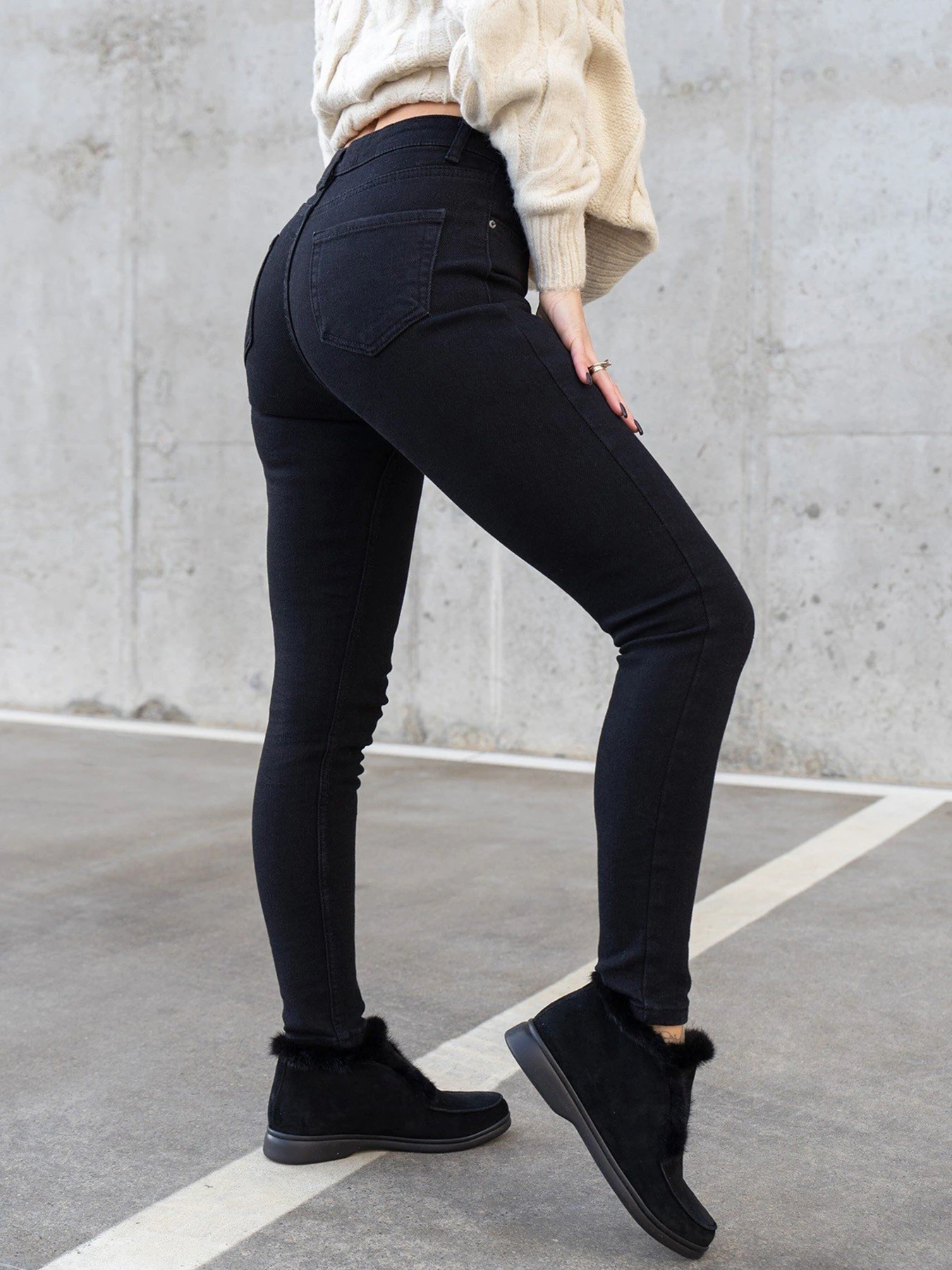 Джинси ISSA Plus модель WN20-361_black Джинси ISSA Plus модель WN20-361_black Фото