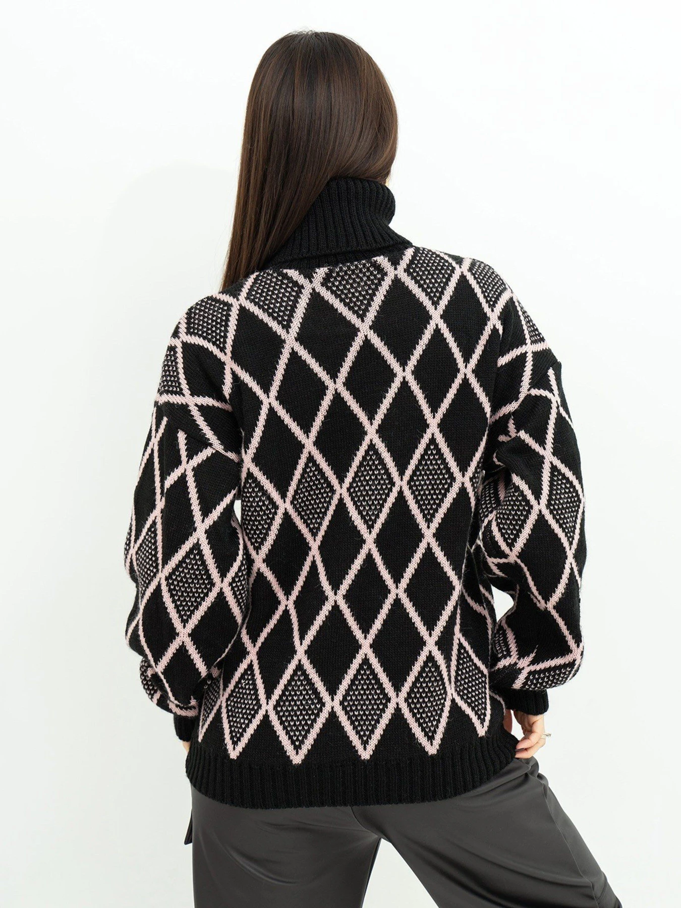 Светри та кардигани ISSA Plus модель WN20-365_blackpink Светри та кардигани ISSA Plus модель WN20-365_blackpink Фото