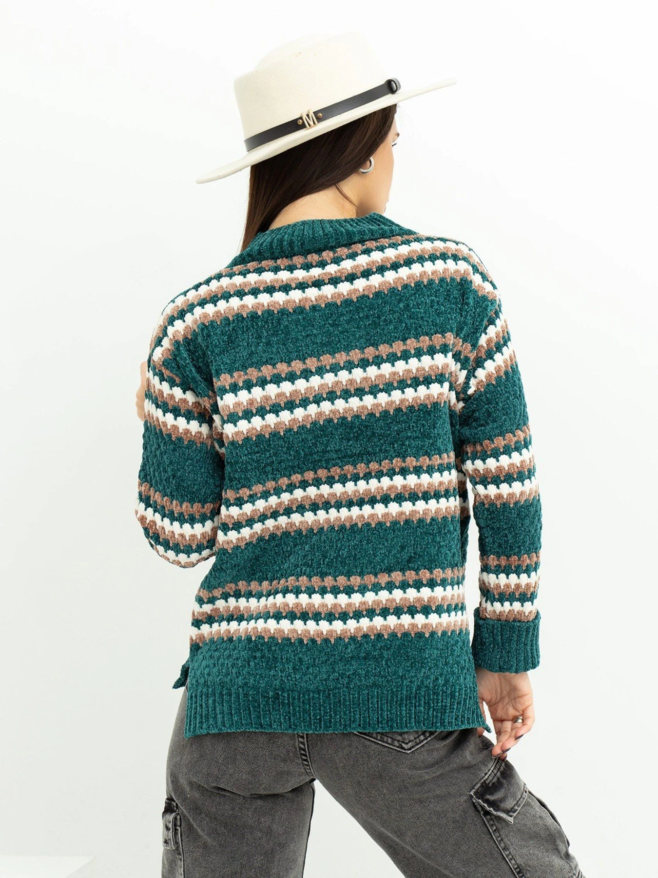 Светри та кардигани ISSA Plus модель WN20-368_green Светри та кардигани ISSA Plus модель WN20-368_green Фото