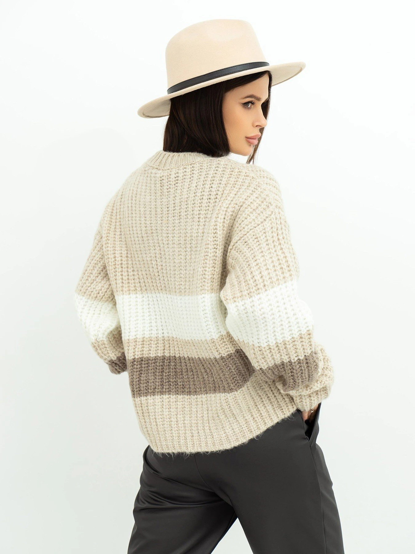 Светри та кардигани ISSA Plus модель WN20-383_beige Светри та кардигани ISSA Plus модель WN20-383_beige Фото