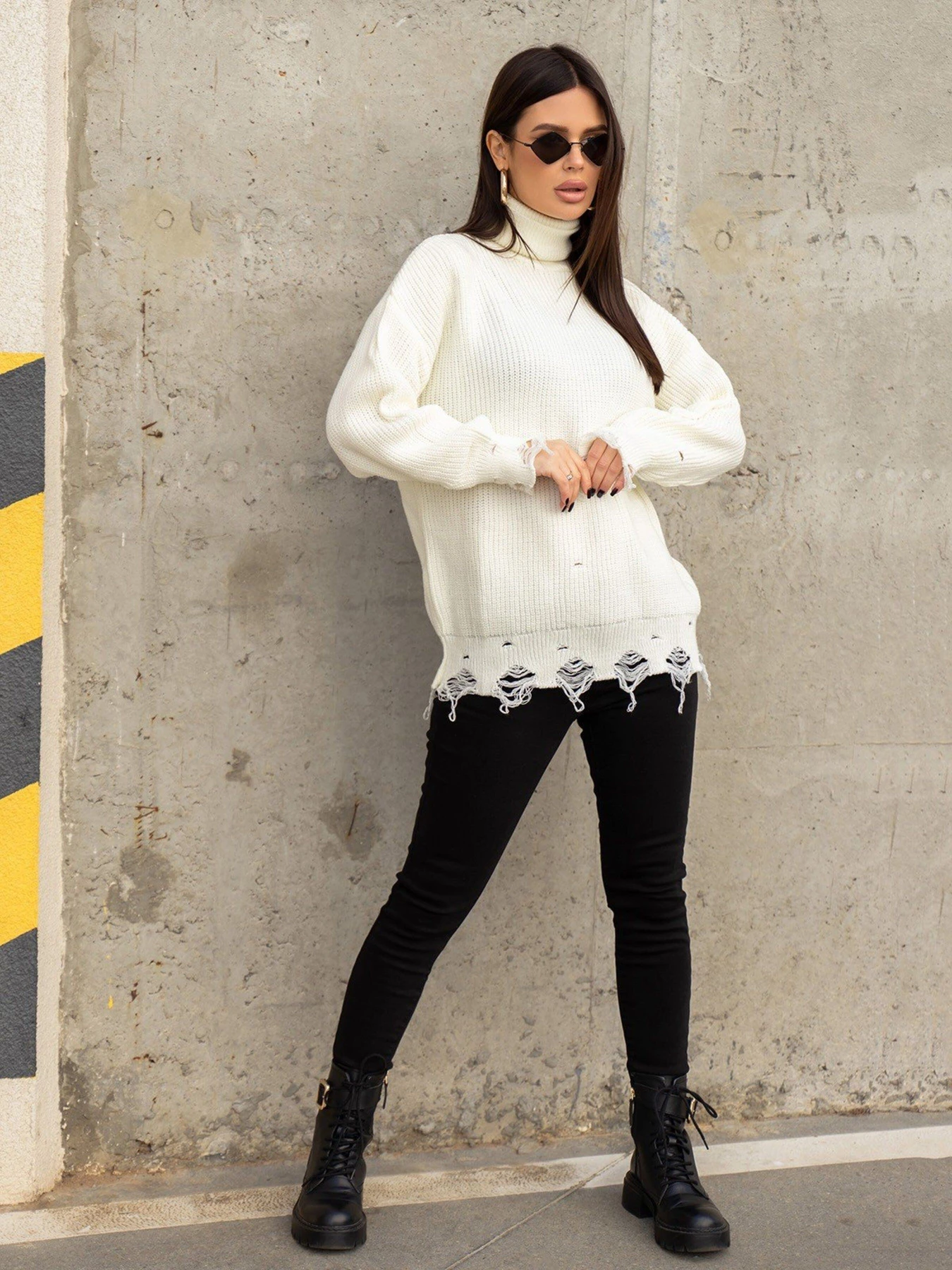 Светри та кардигани ISSA Plus модель WN20-388_white Светри та кардигани ISSA Plus модель WN20-388_white Фото