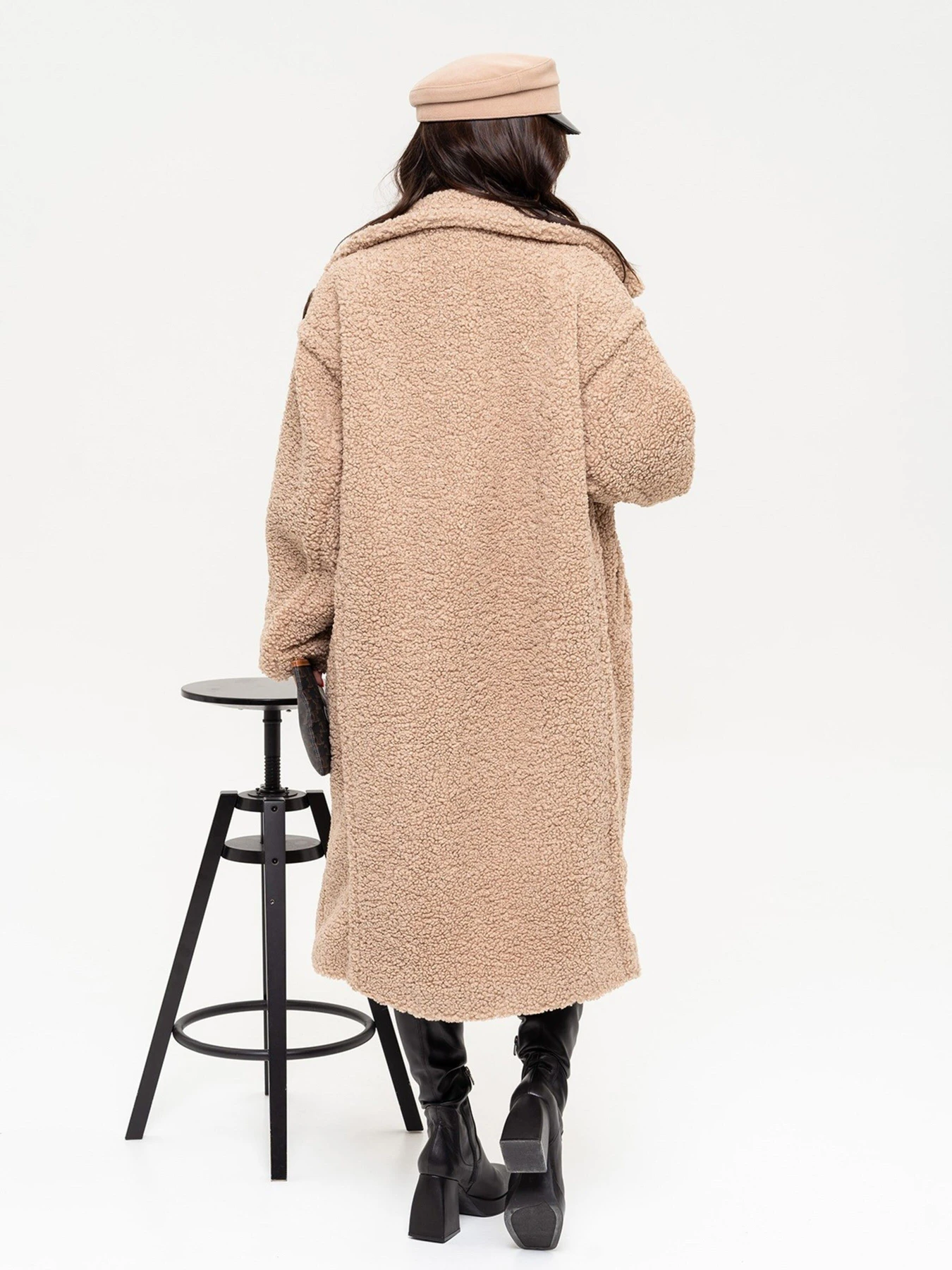 Пальто и плащи ISSA Plus модель 13650_beige Пальто и плащи ISSA Plus модель 13650_beige Фото