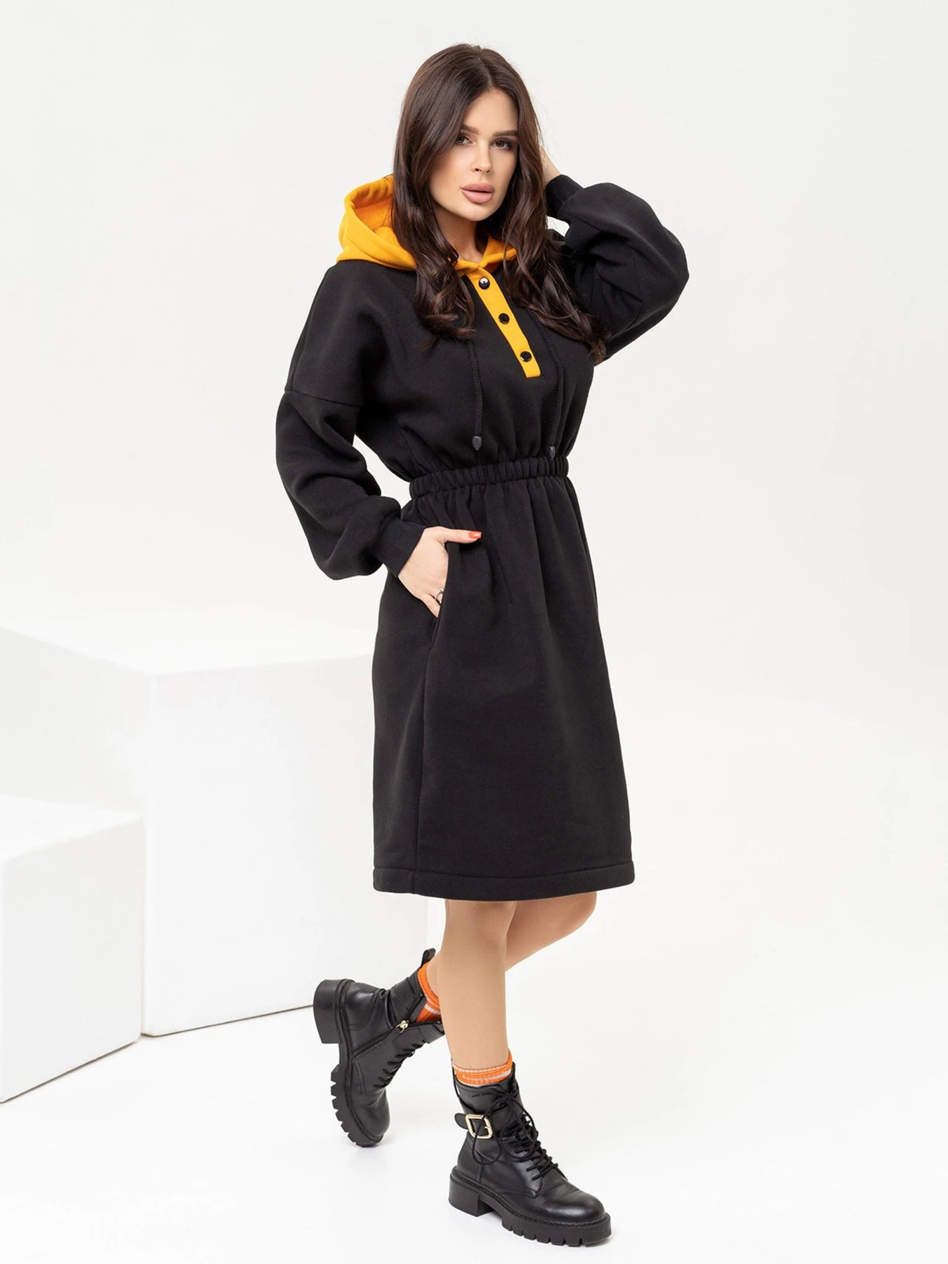 Платья ISSA Plus модель 13654_blackmustard Фото