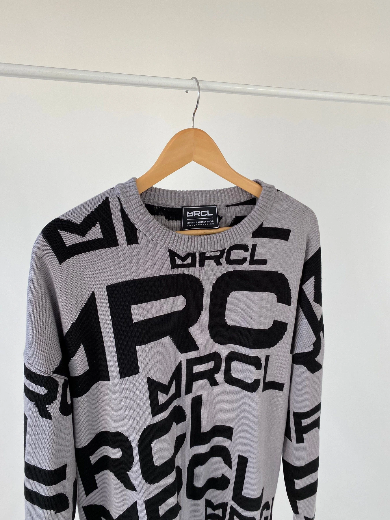 Свитры и кардиганы Miracle Kids модель 72-17-009 Свитры и кардиганы Miracle Kids модель 72-17-009 Фото