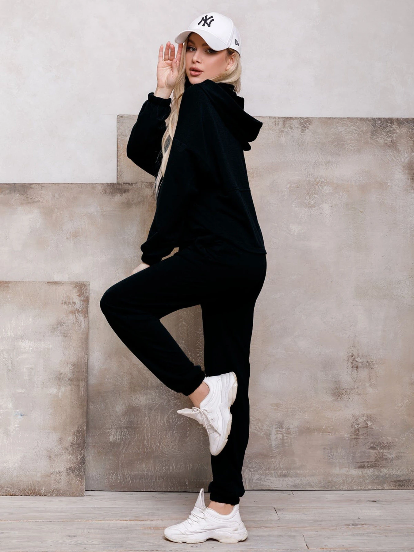 Костюми ISSA Plus модель 12395_black Фото