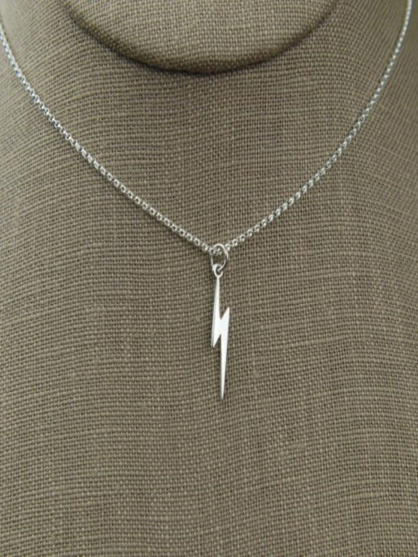 Цепочки ISSA Plus модель AK-110_silver Фото
