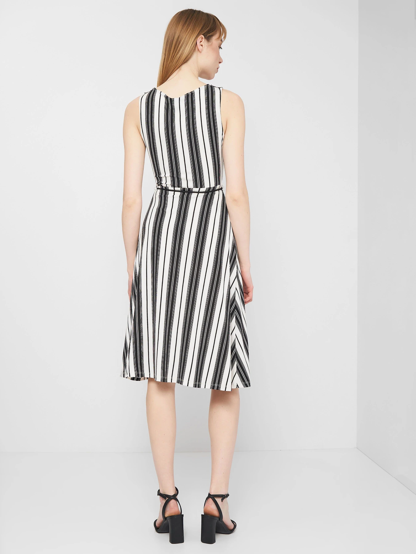 Платья H&M модель 63075 Фото